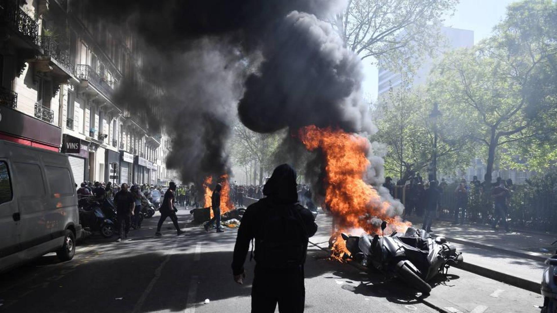 137 detenidos durante la jornada de protesta de los 'chalecos amarillos' en París