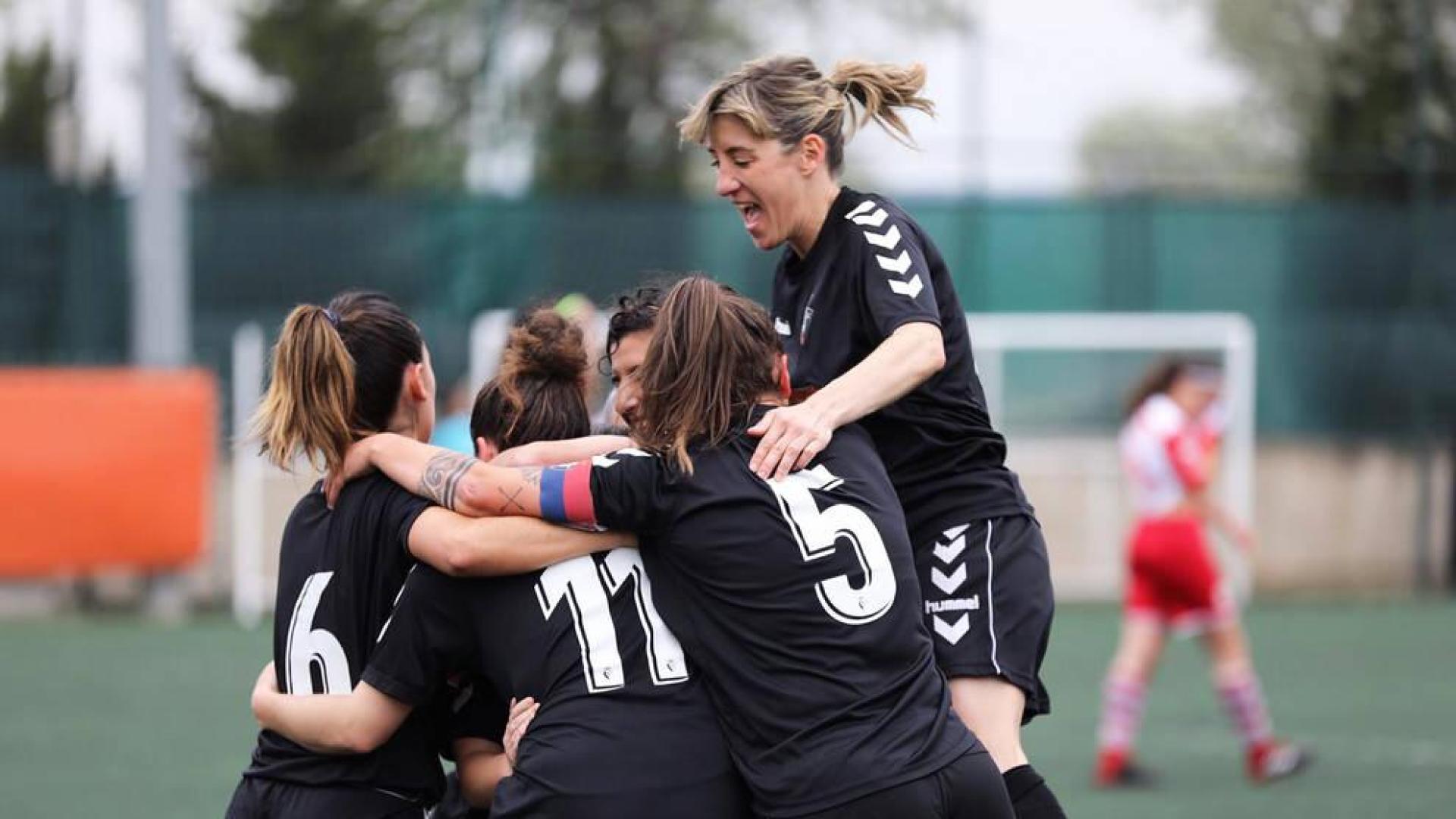 Osasuna femenino no da opción a sus rivales y se alza con el título