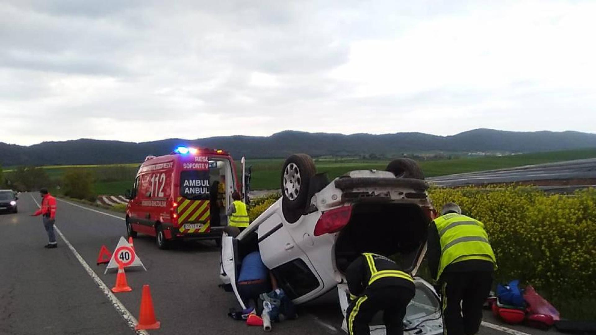 Una persona herida en un accidente entre Acedo y Mués