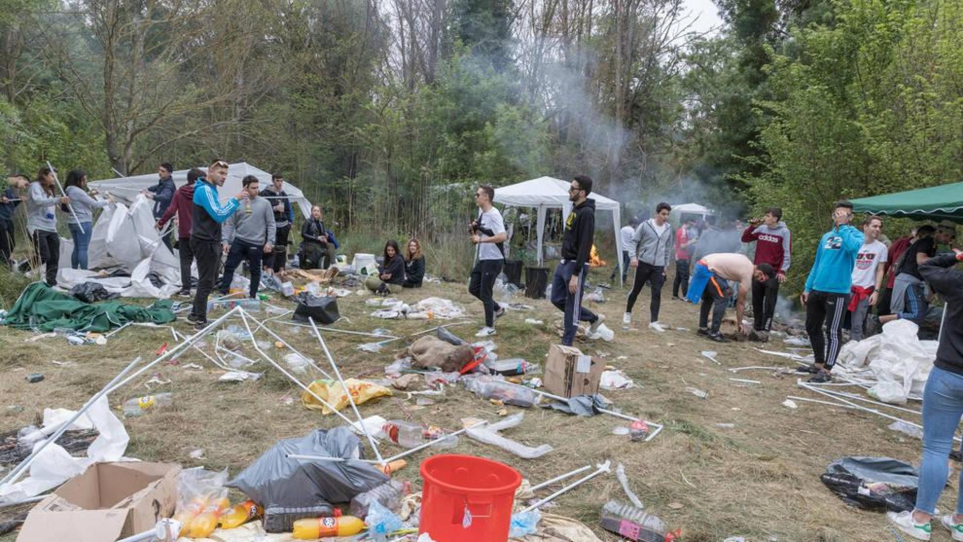 Tudela recogió el lunes la basura de las comidas del Ángel del domingo