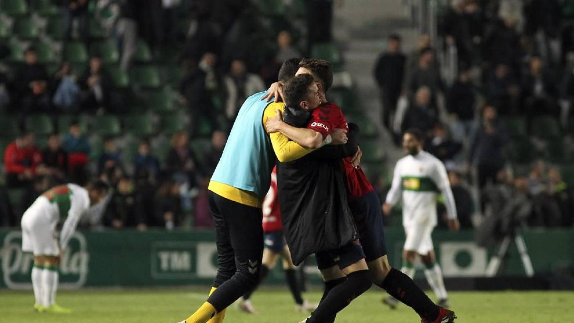 Galería de fotos de la victoria de Osasuna en Elche en la jornada 35 de la Liga 1/2/3.