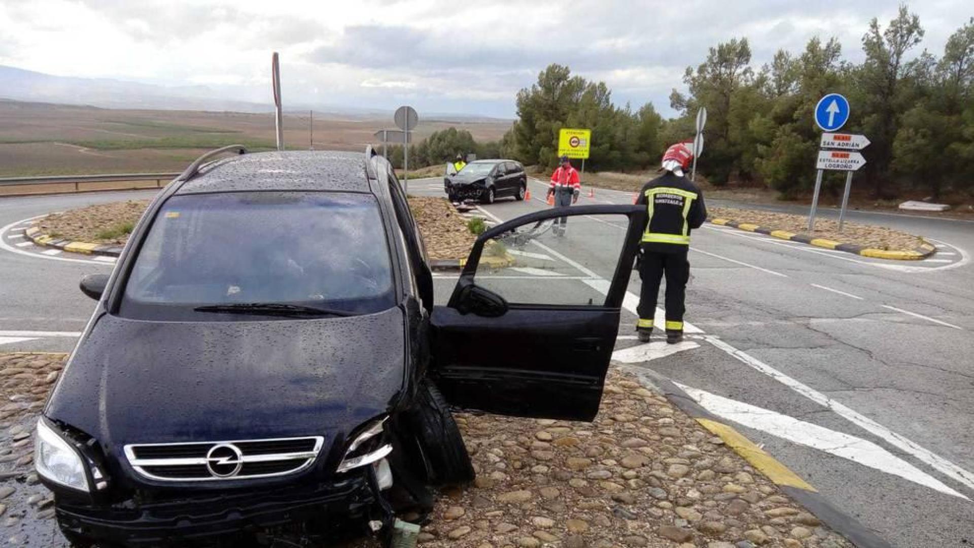 Un herido en un accidente de tráfico en la NA-653, a la altura de San Adrián