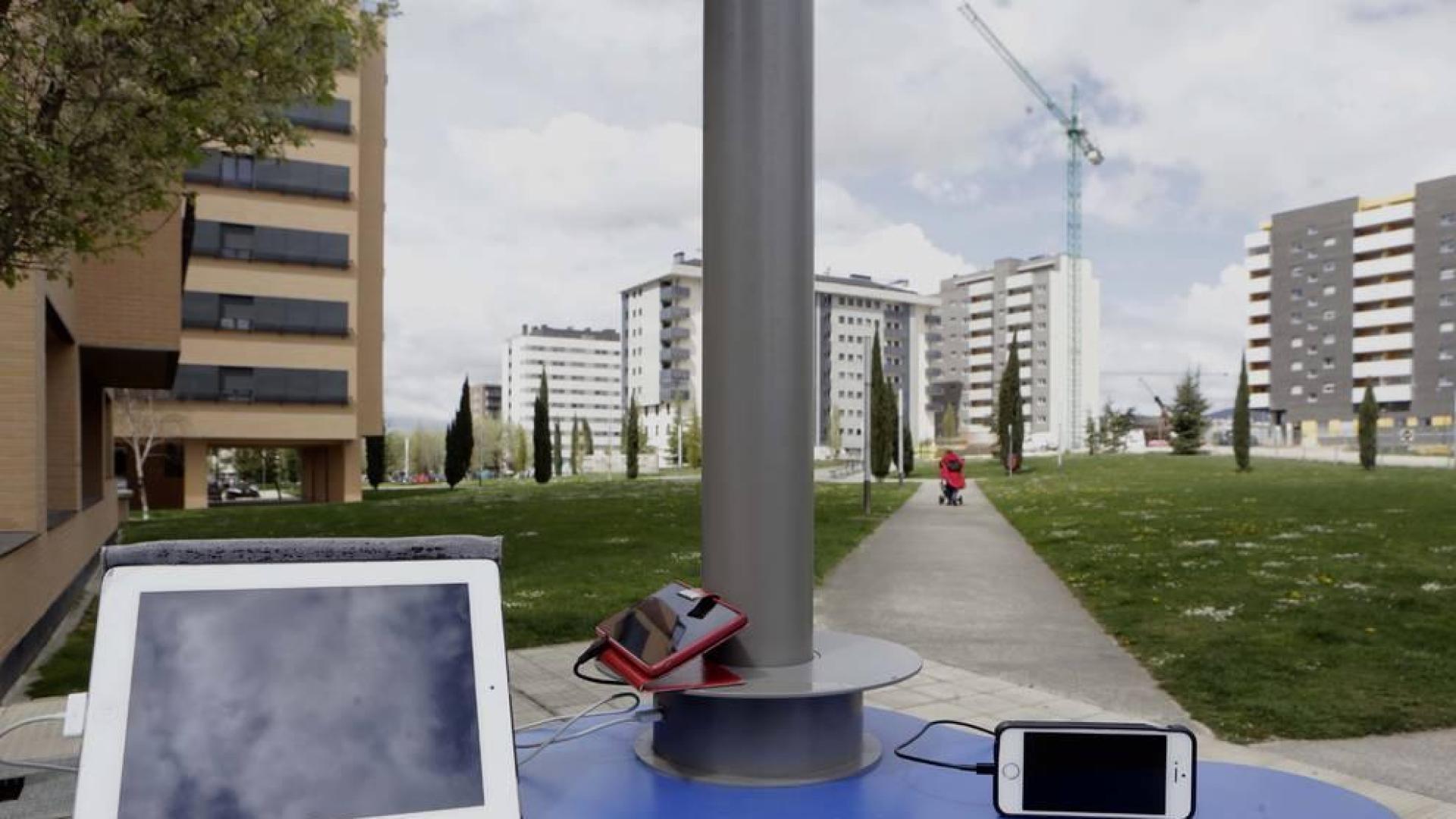 El sol, el nuevo aliado para cargar la tablet en el Valle de Egüés