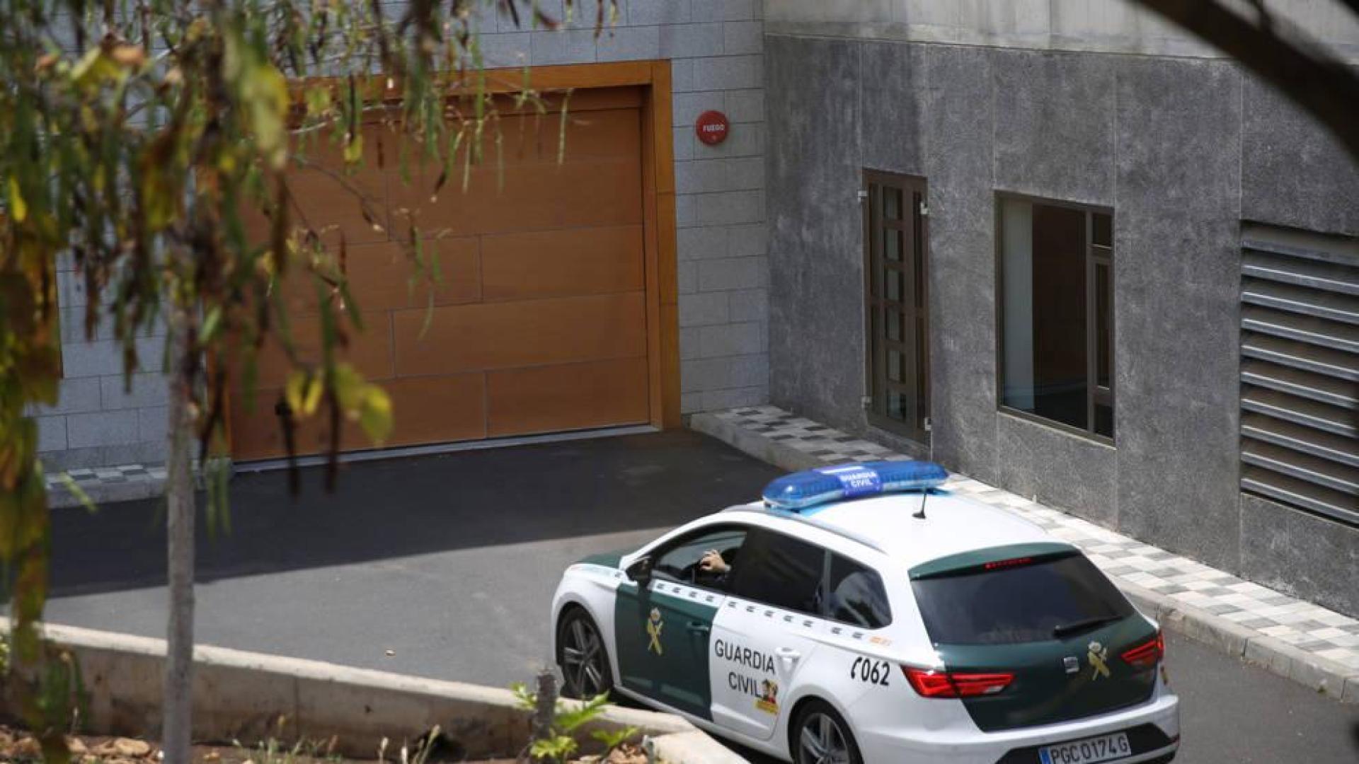 Prisión provisional sin fianza para el hombre acusado de matar a su mujer y su hijo en Adeje