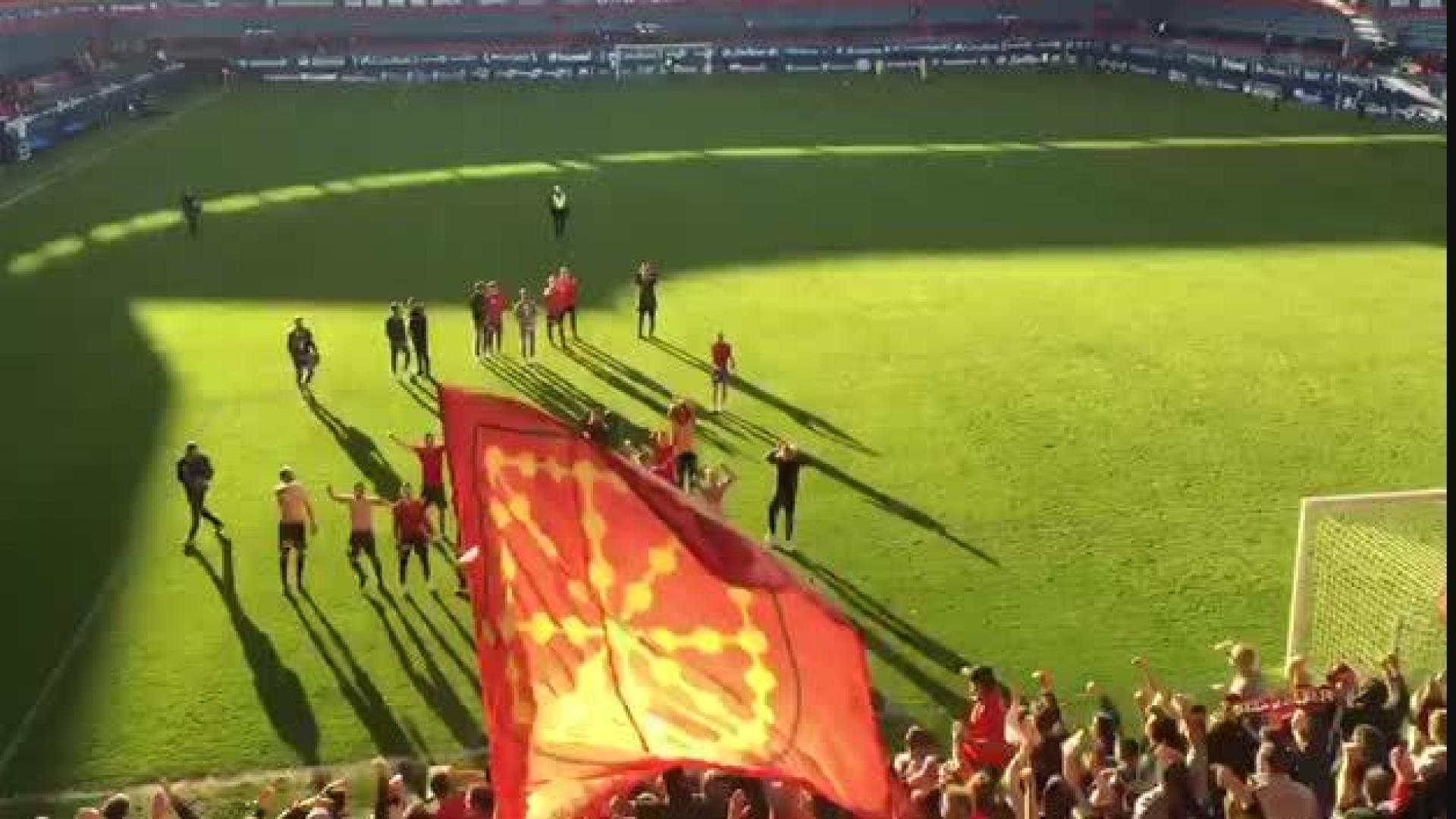 Celebración del triunfo rojillo contra el Albacete en El Sadar