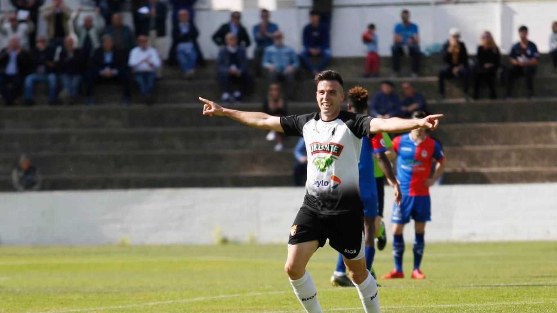 El Tudelano vence al Langreo y acaricia la permanencia