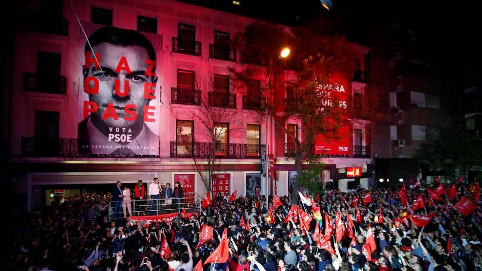 El PSOE logra la mayoría absoluta en el Senado