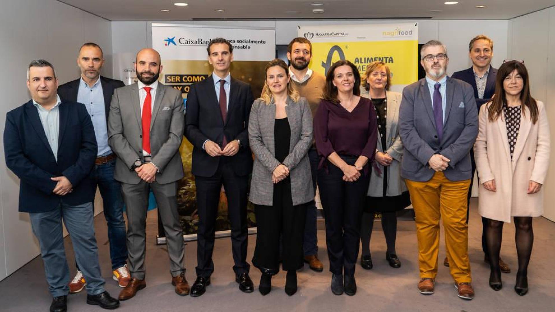 Presentación del III Alimenta Navarra Meeting Point: Unai Navarro (Coca Cola); Hector Barbarin (CNTA); Fernando Laguna (Eulen Alimentaria); José Luis Larríu (CaixaBank Empresas); Sandra Aguirre (Nagrifood); Alejandro Apezteguía (ACR Grupo); Ana Díez Fontana (CaixaBank); Toya Bernad (Nasertic); Tito Navarro (Navarra Capital); Iosu Palacios (SmartLean Solutions) y Marta Borruel (INTIA-Reyno Gourmet).