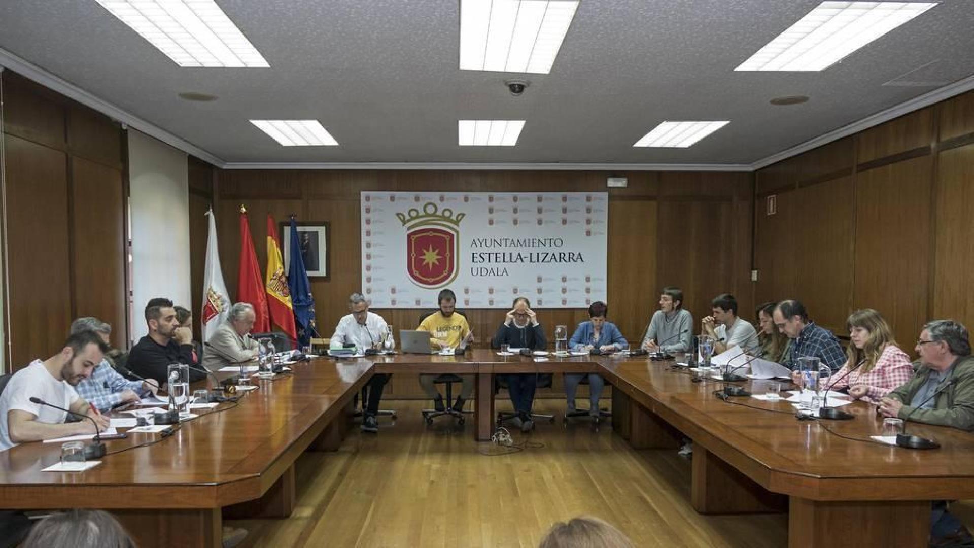 Bildu obvia la apropiación ilegal del gaztetxe y cierra filas con los okupas