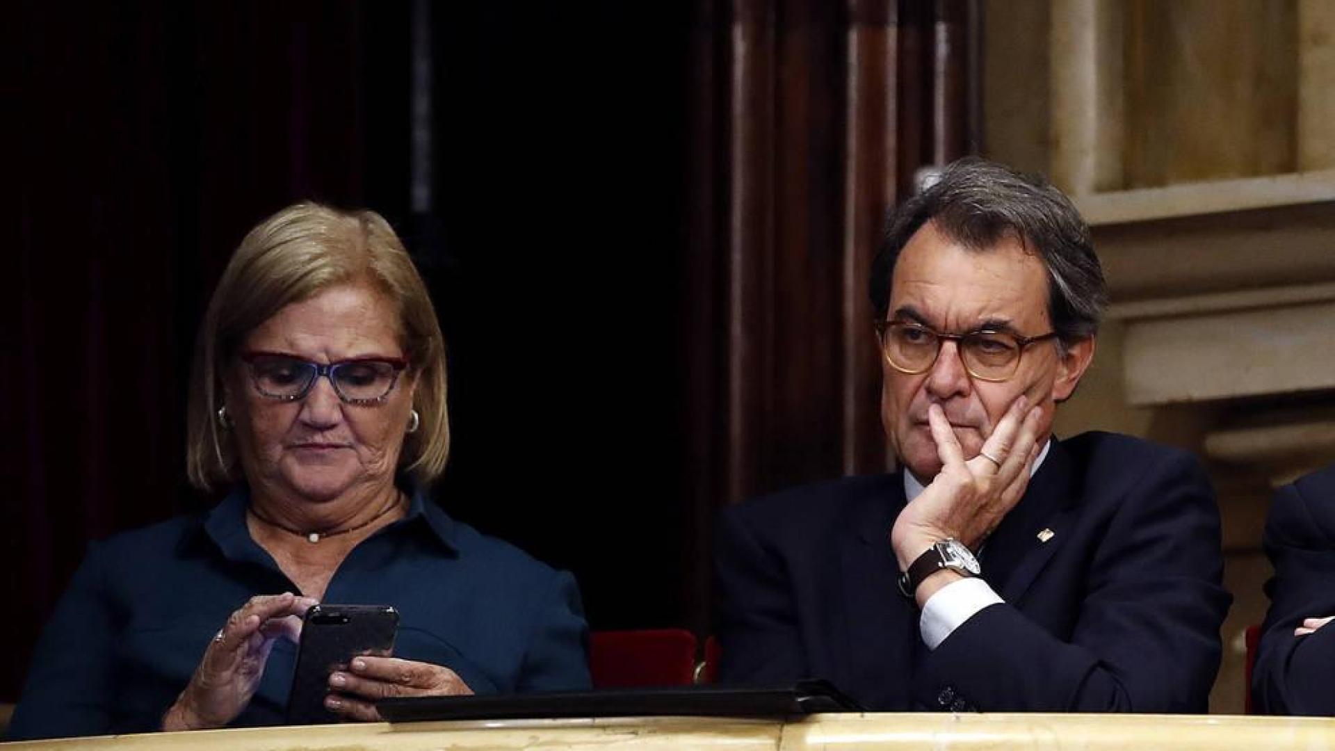 Gispert compara a varios dirigentes del PP y Ciudadanos con cerdos