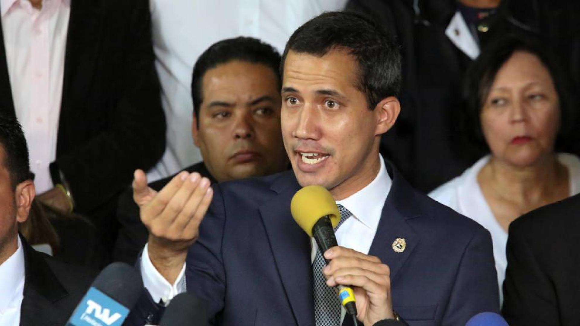 Guaidó convoca una marcha para entregar un manifiesto a las Fuerzas Armadas