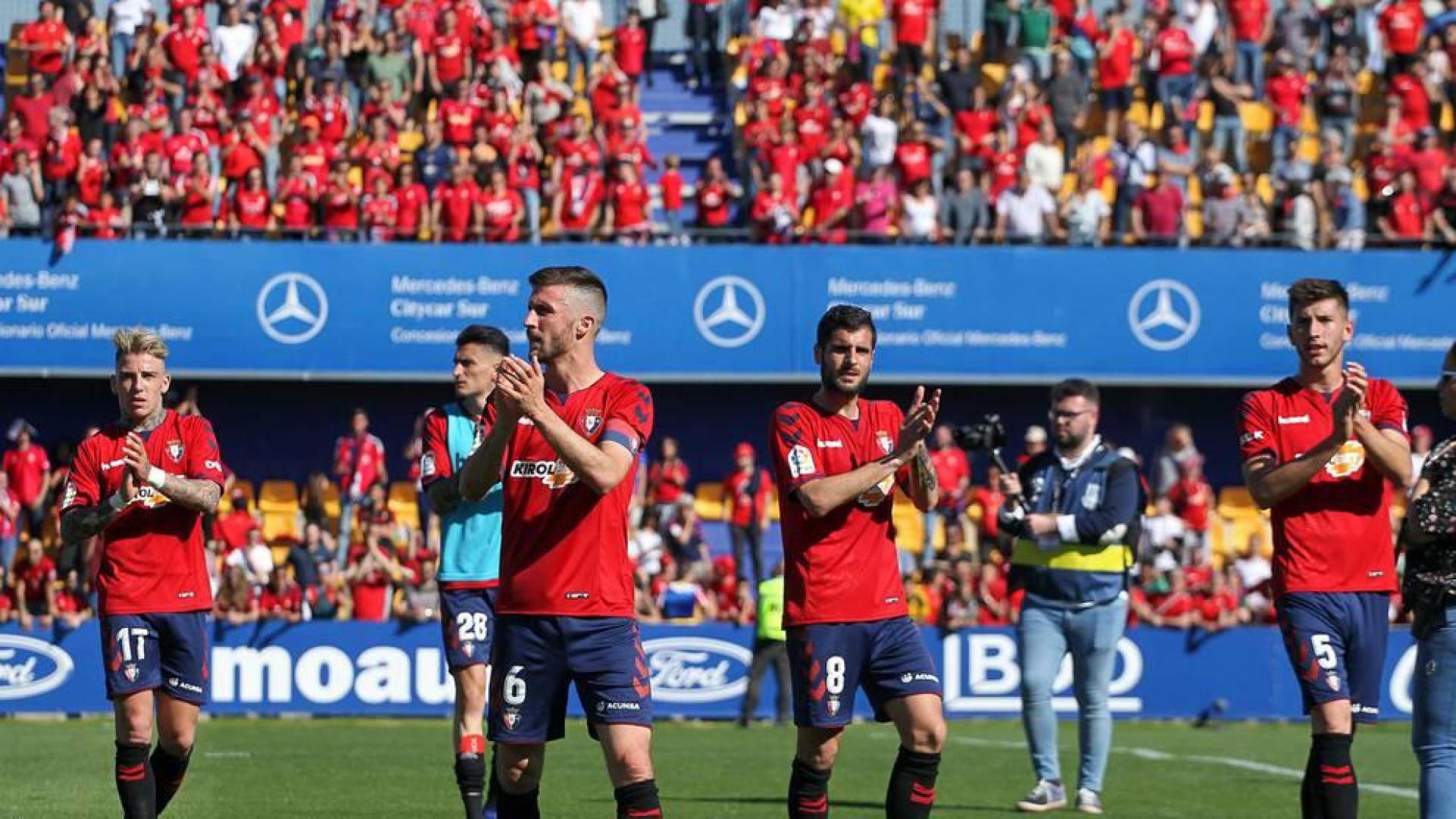 Galería de imágenes del partido disputado este sábado en el estadio de Santo Domingo.