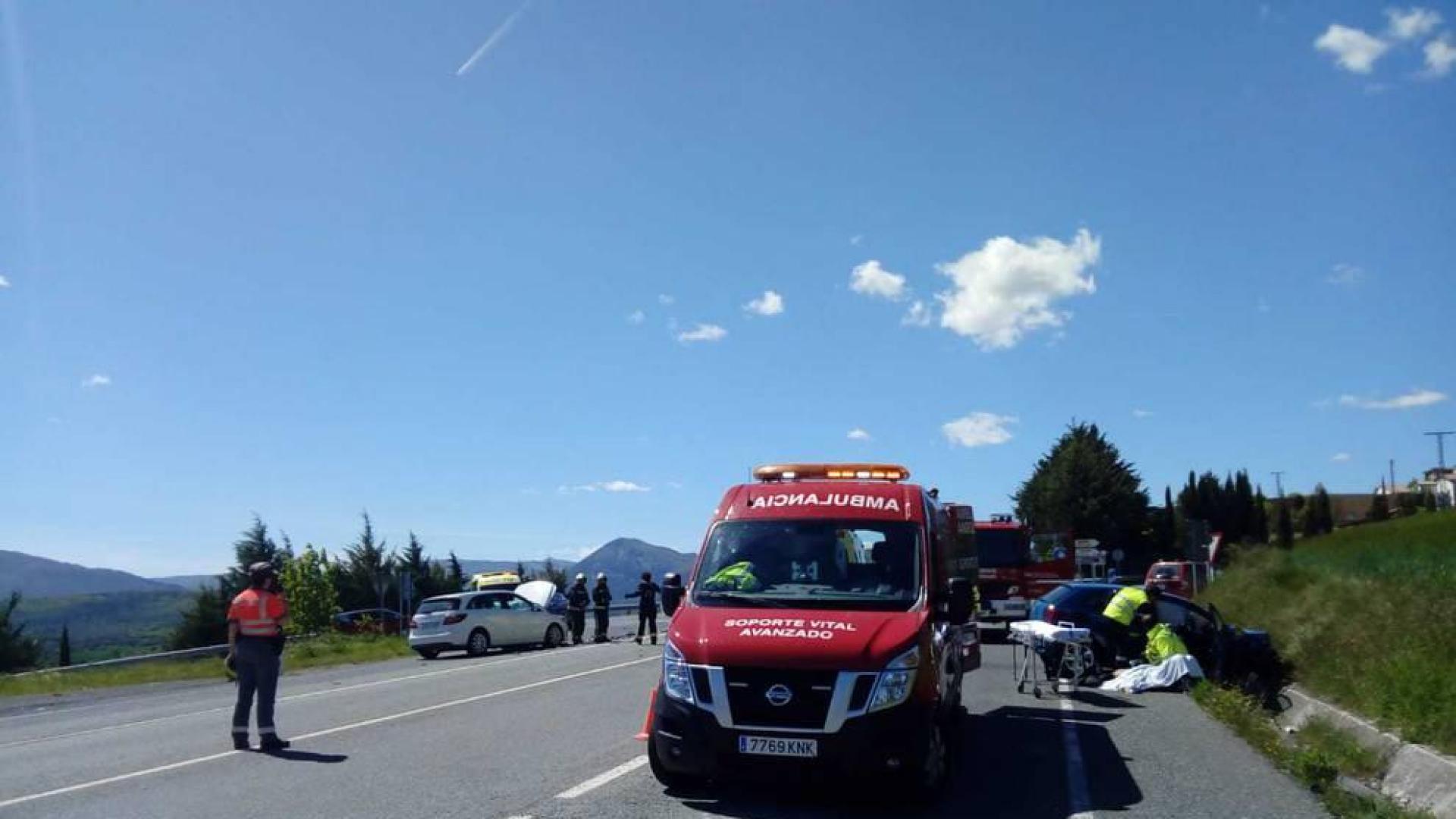 Cuatro heridos, tres graves, en un choque en la NA-240-A cerca de Sarasa