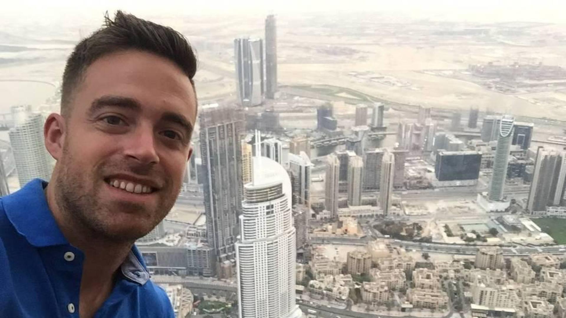 Un entrenador de fútbol navarro en Dubai