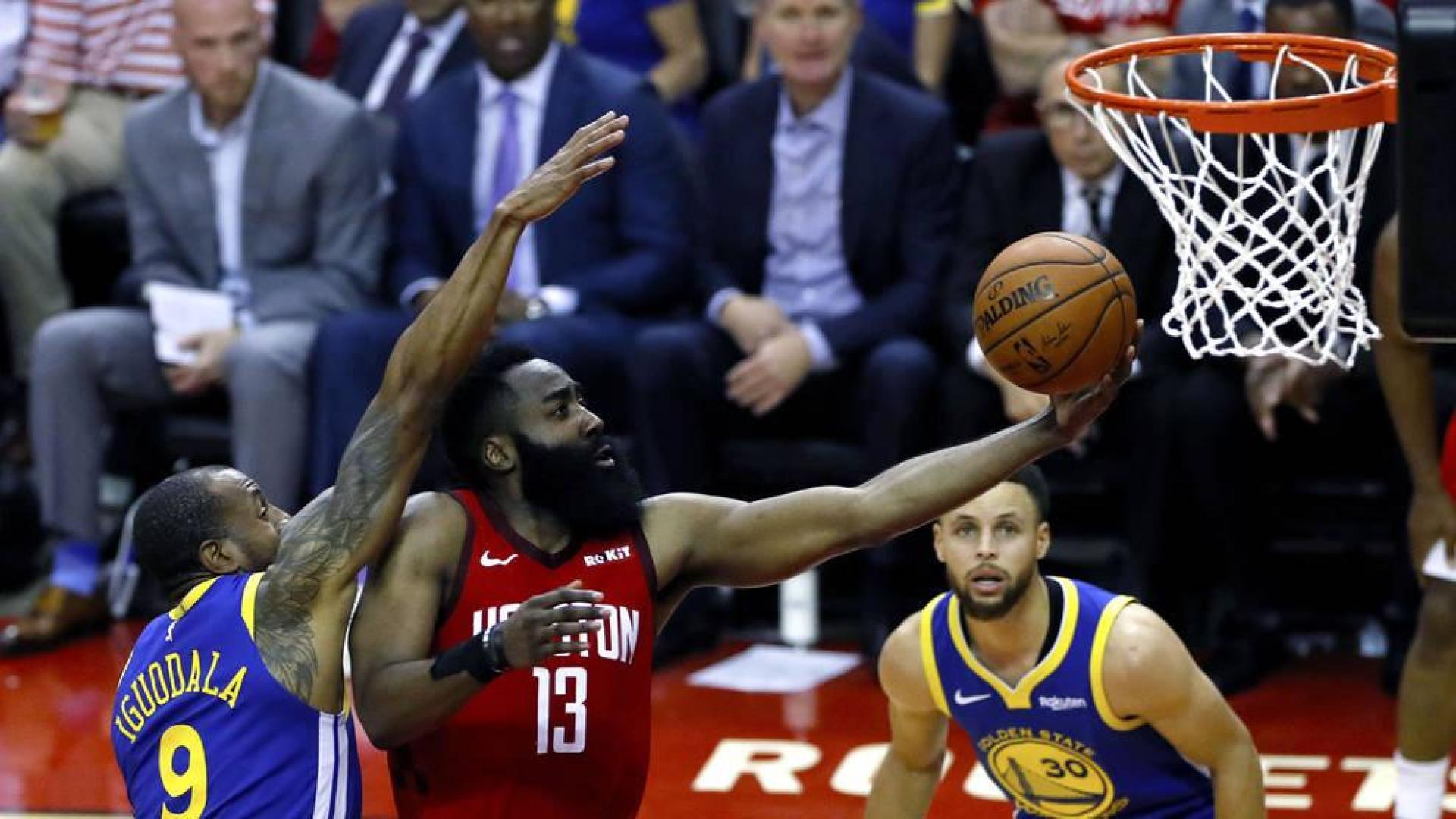 Harden brilla en la prórroga y da a los Rockets el primer triunfo
