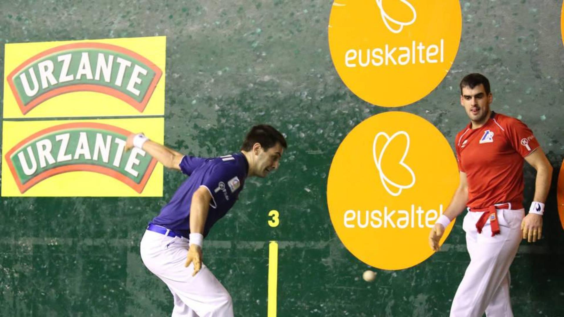 Elezkano II y Rezusta abrazan las semifinales