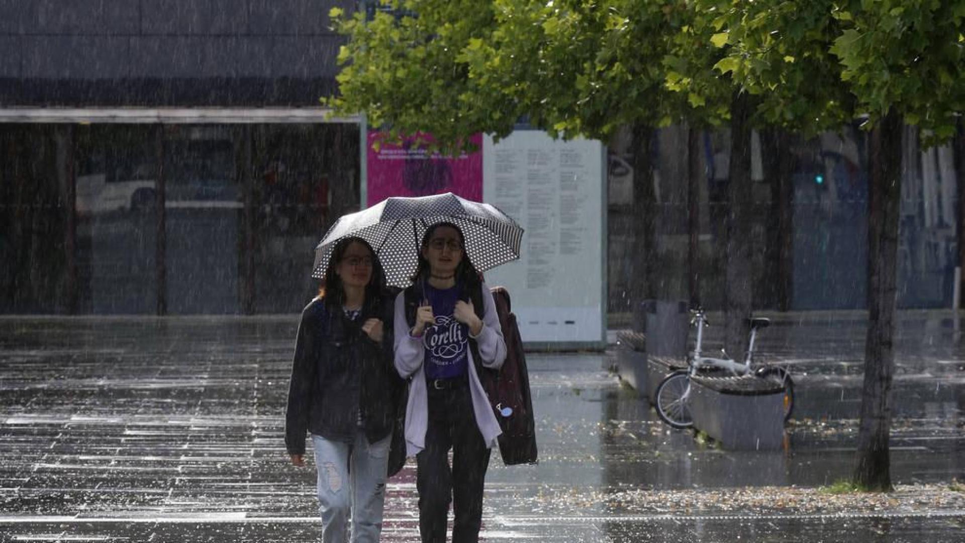El fin de semana seguirá fresco, con cierzo y posible lluvia en el norte