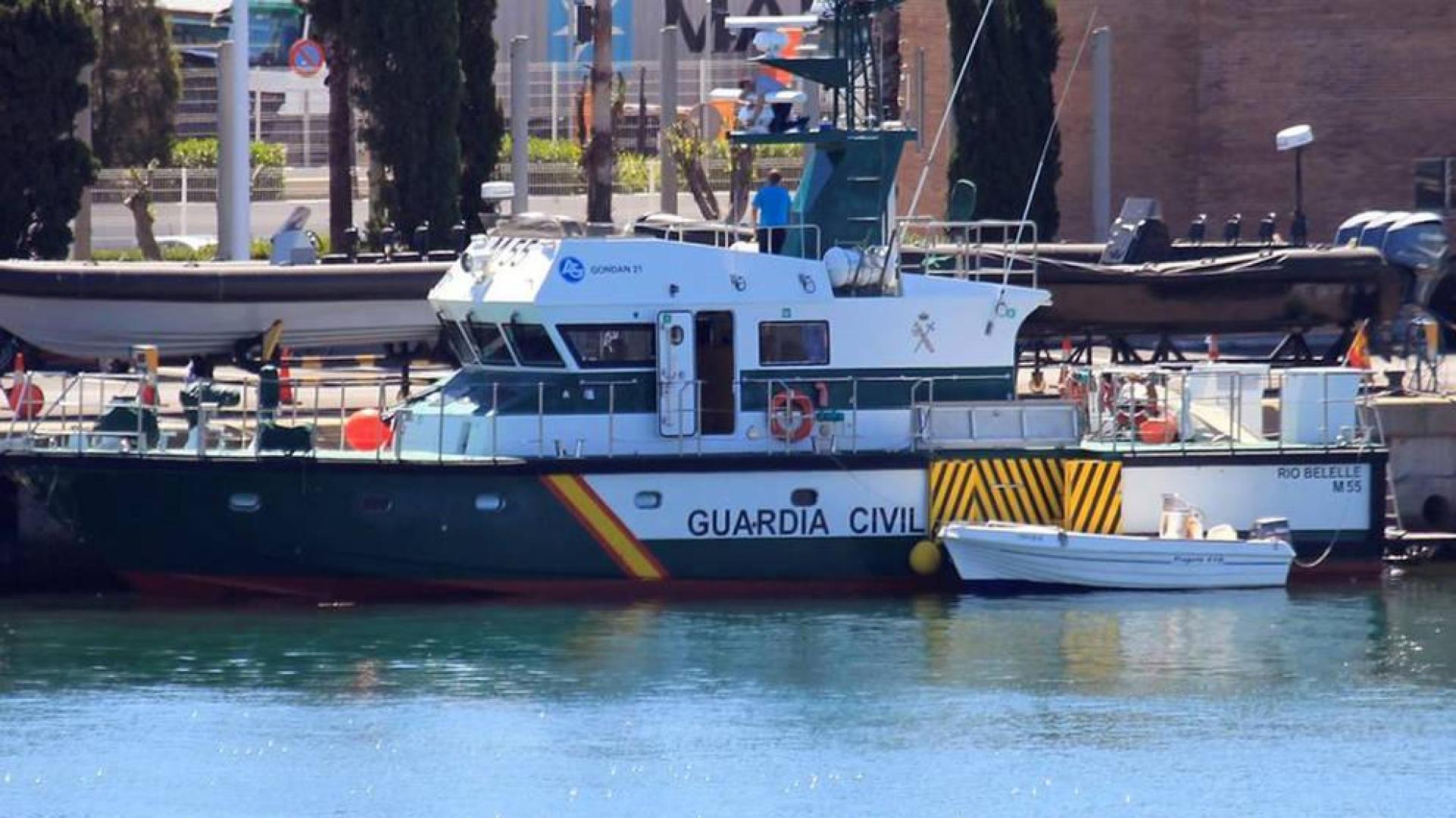 Hallan el cadáver de una mujer flotando en aguas de La Línea (Cádiz)