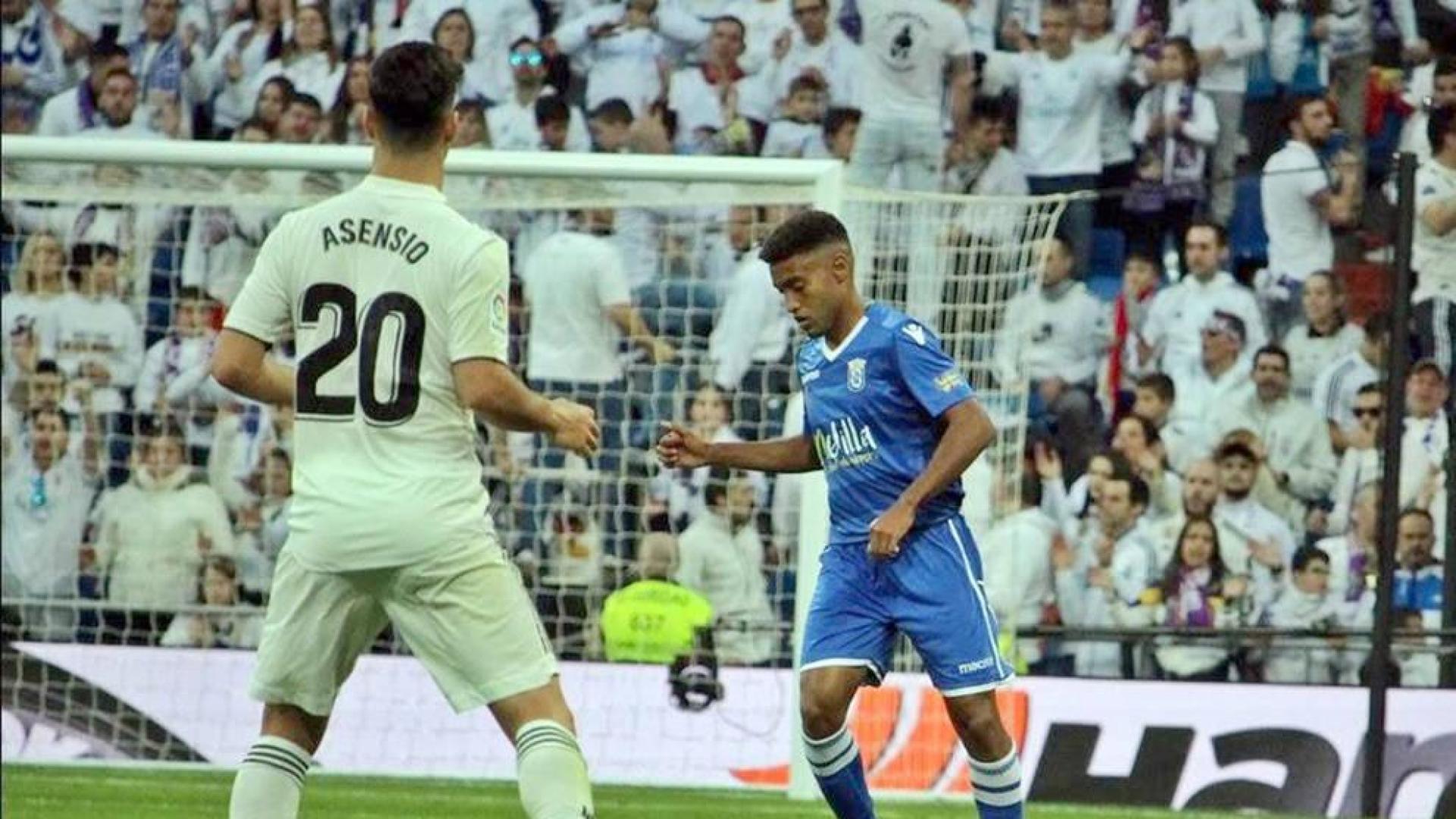 Antonio Otegui, con la camiseta del Melilla, en el partido frente al Real Madrid en el Bernabéu.