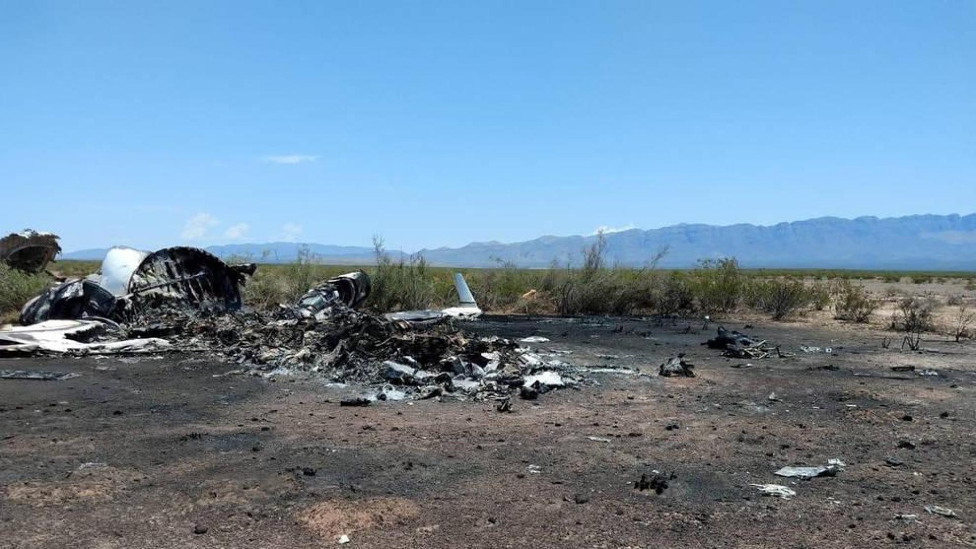 Fotografía cedida este lunes por el Diario La Voz de Monclova, que muestra el avión privado que desapareció en el norteño estado mexicano de Coahuila procedente de la ciudad estadounidense de Las Vegas.
