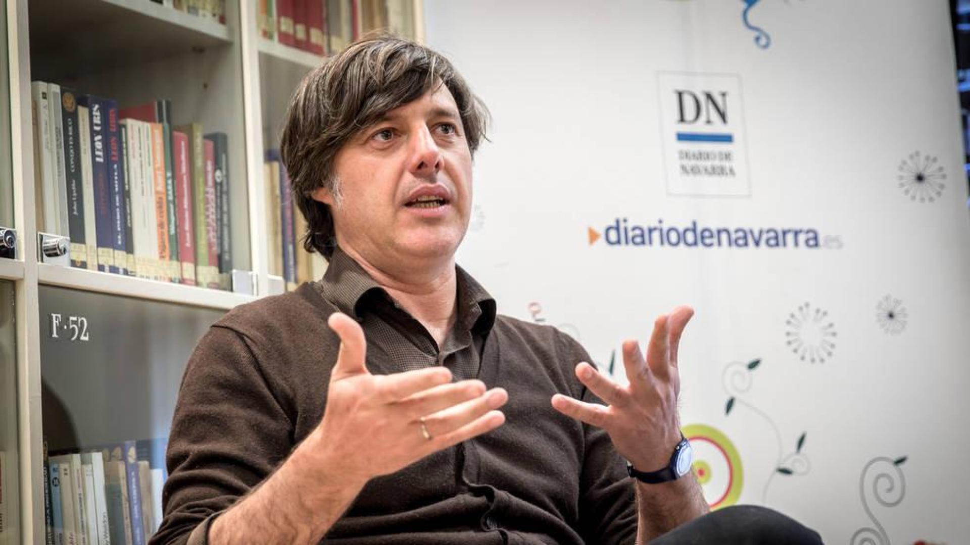 El escritor Andrés Barba, en un encuentro en el Club de Lectura de Diario de Navarra.