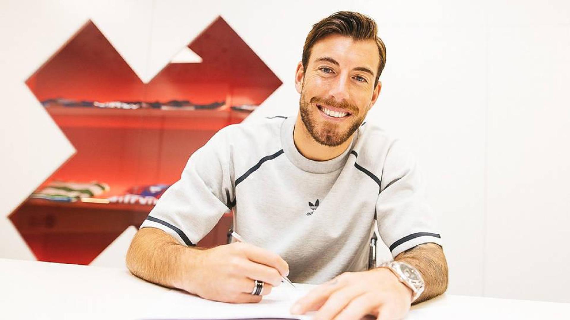 Sergi Enrich renueva con el Eibar hasta 2022