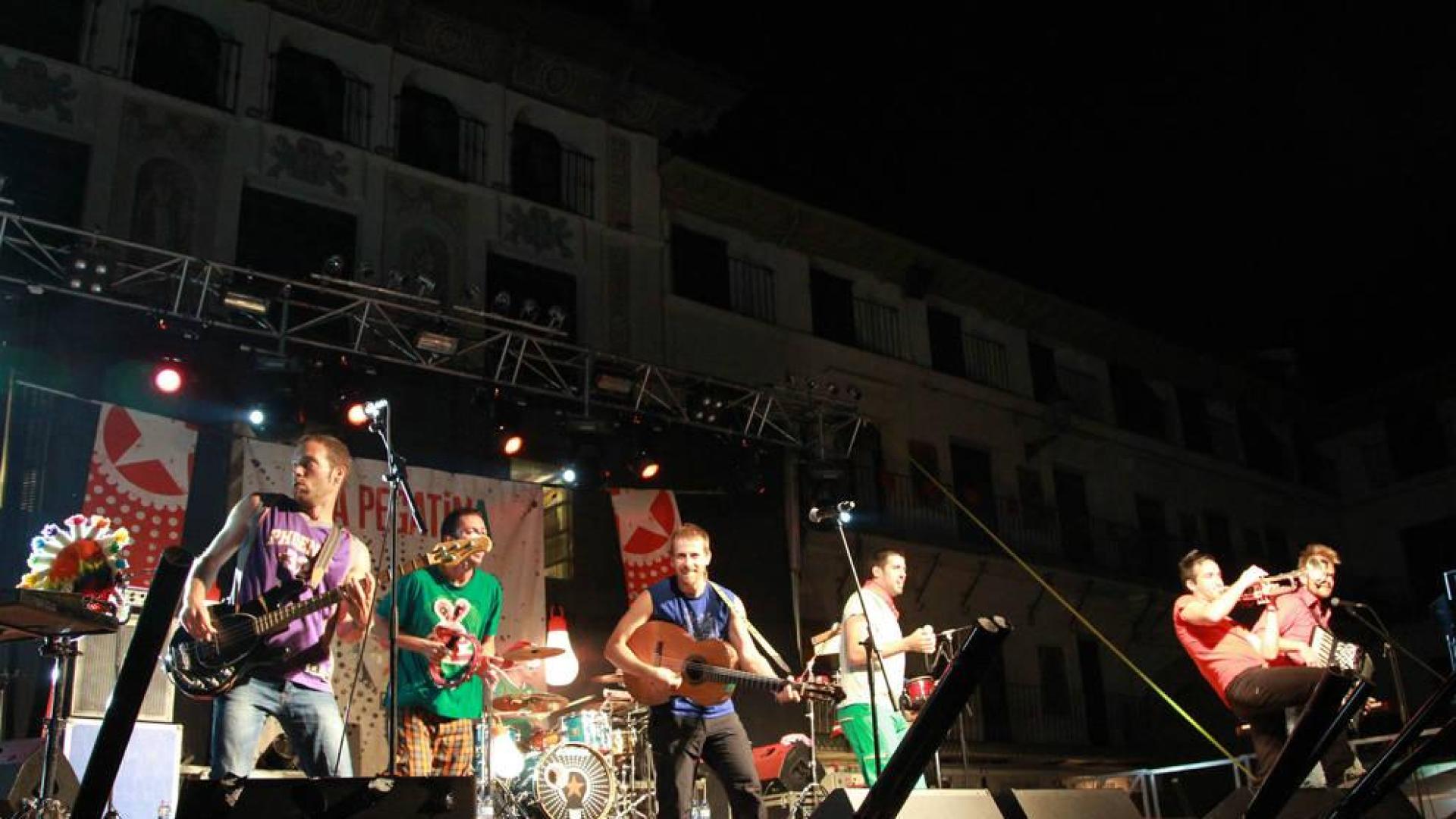 La Pegatina ofrecerá el concierto principal de las fiestas de Santa Ana