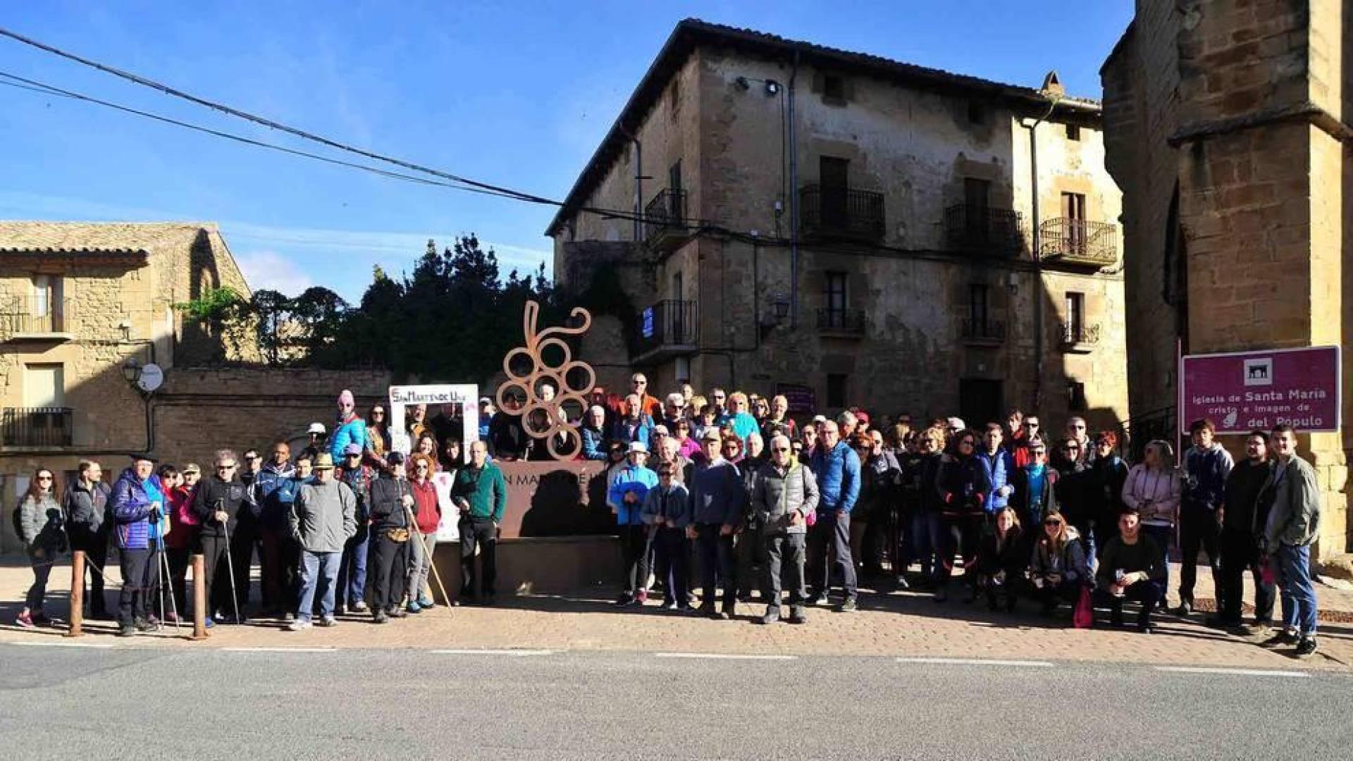 De bodega en bodega y brindando por el vino de San Martín de Unx