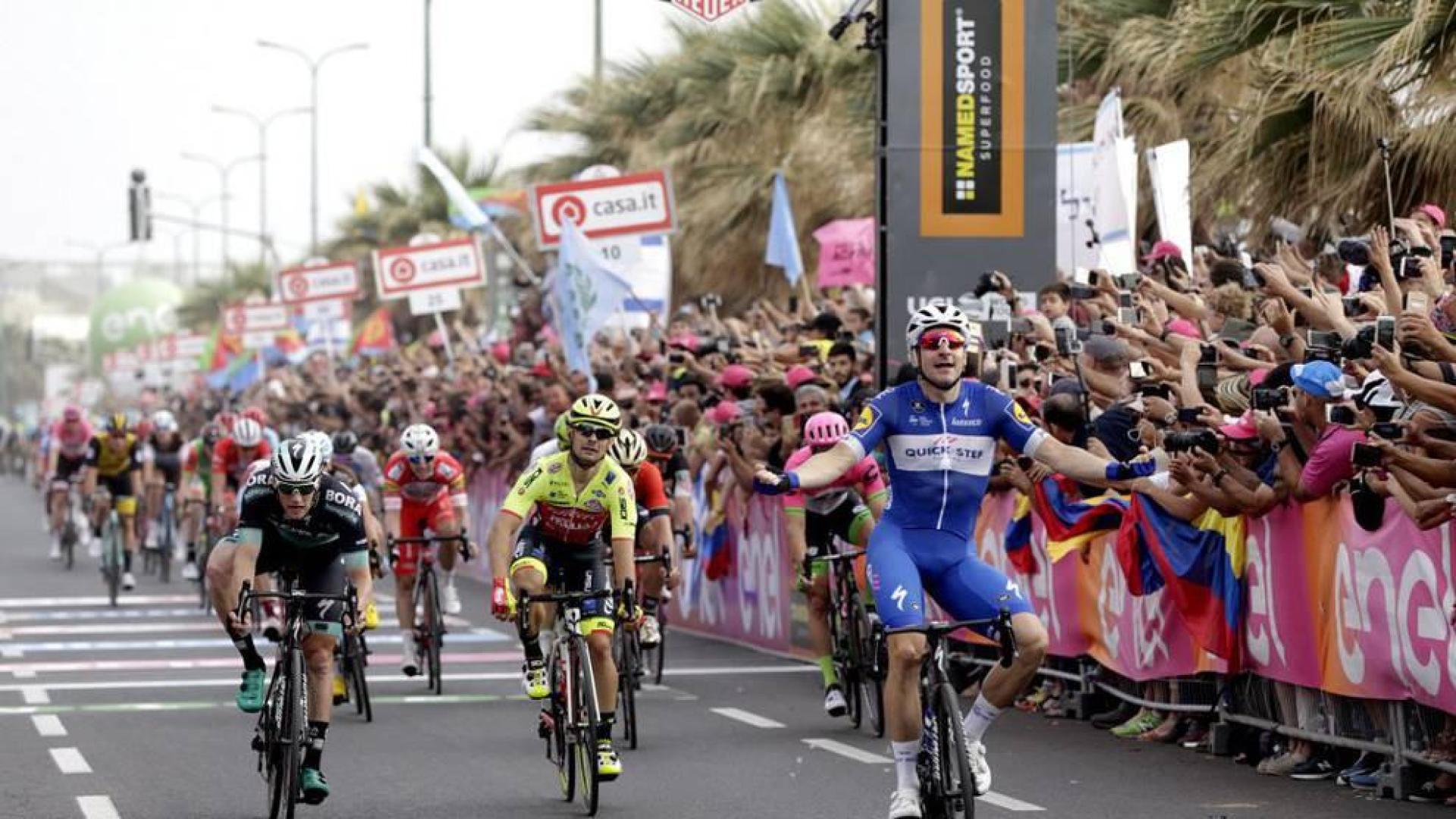 El italiano Elia Viviani gana al sprint la segunda etapa