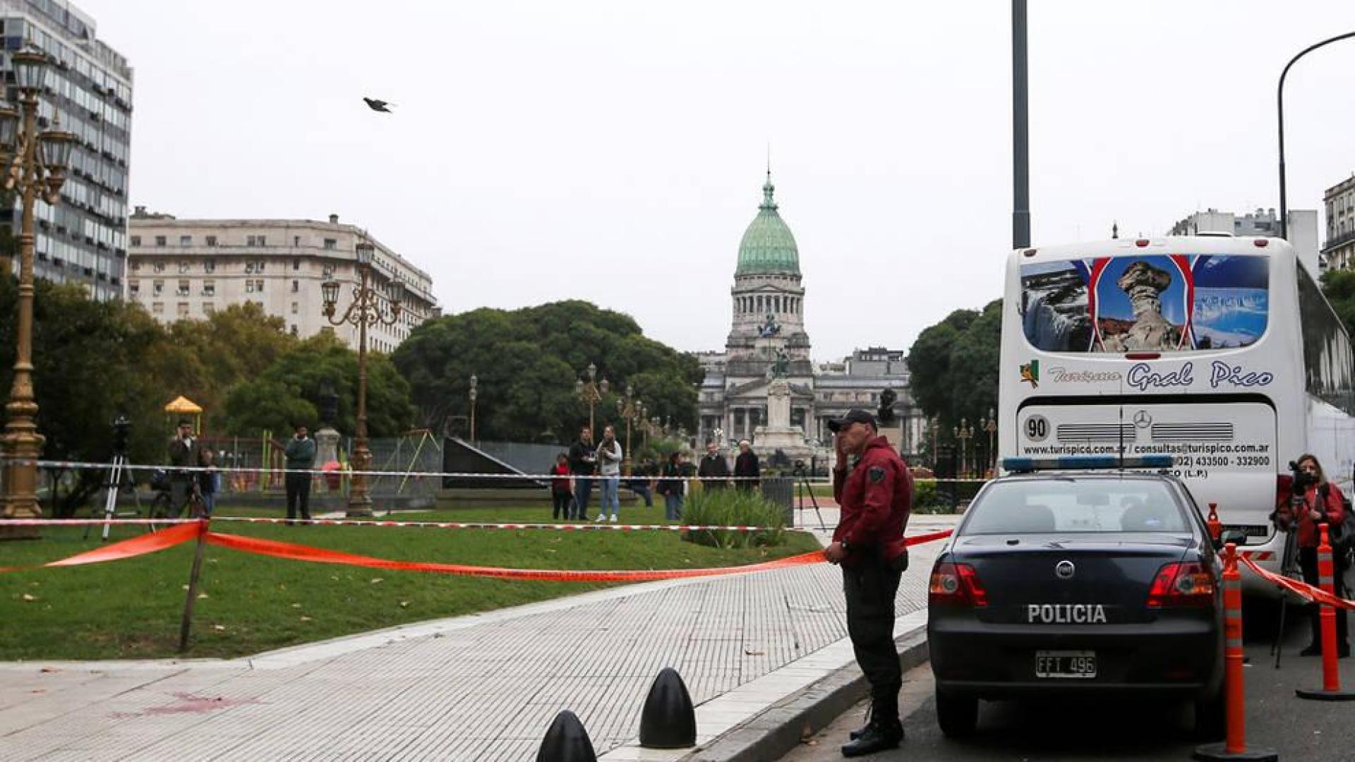 Muere el diputado argentino Héctor Olivares tras ser tiroteado junto al Congreso