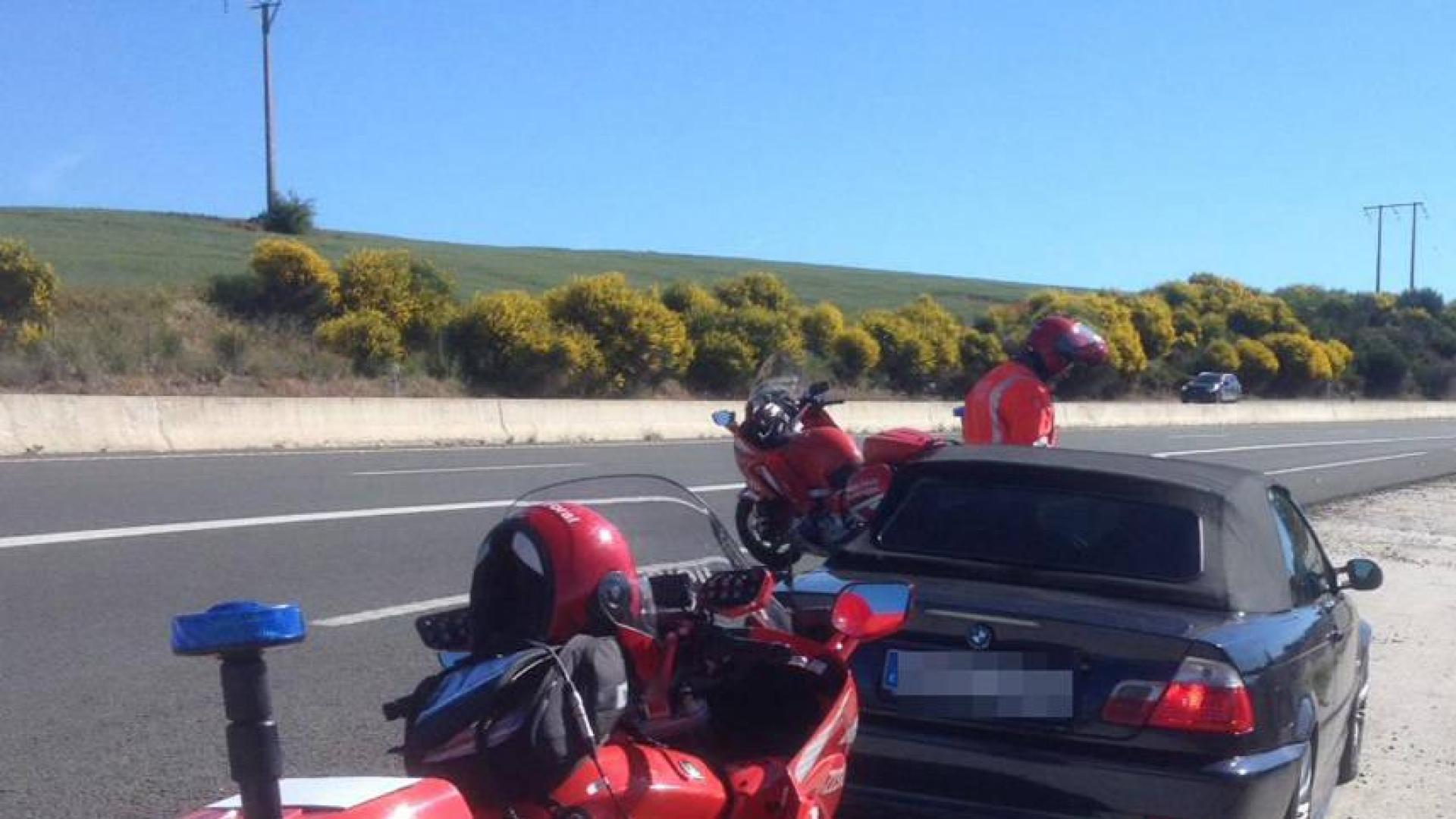 Patrullas del Grupo de Radar, Seguridad Vial y Atestados de la Policía Foral detuvieron el vehículo