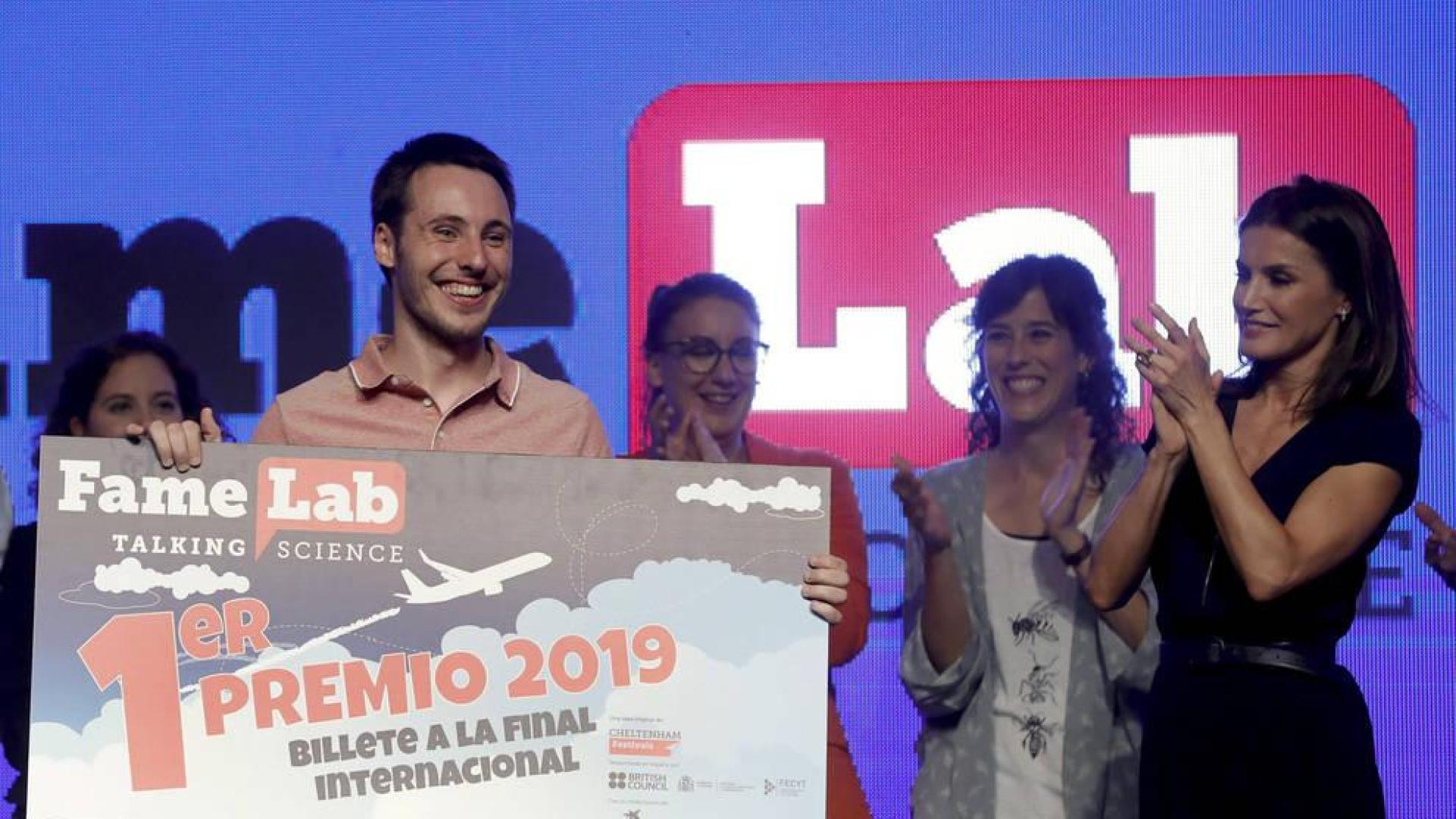 El monologuista navarro Iñaki Echeverría gana el FameLab España