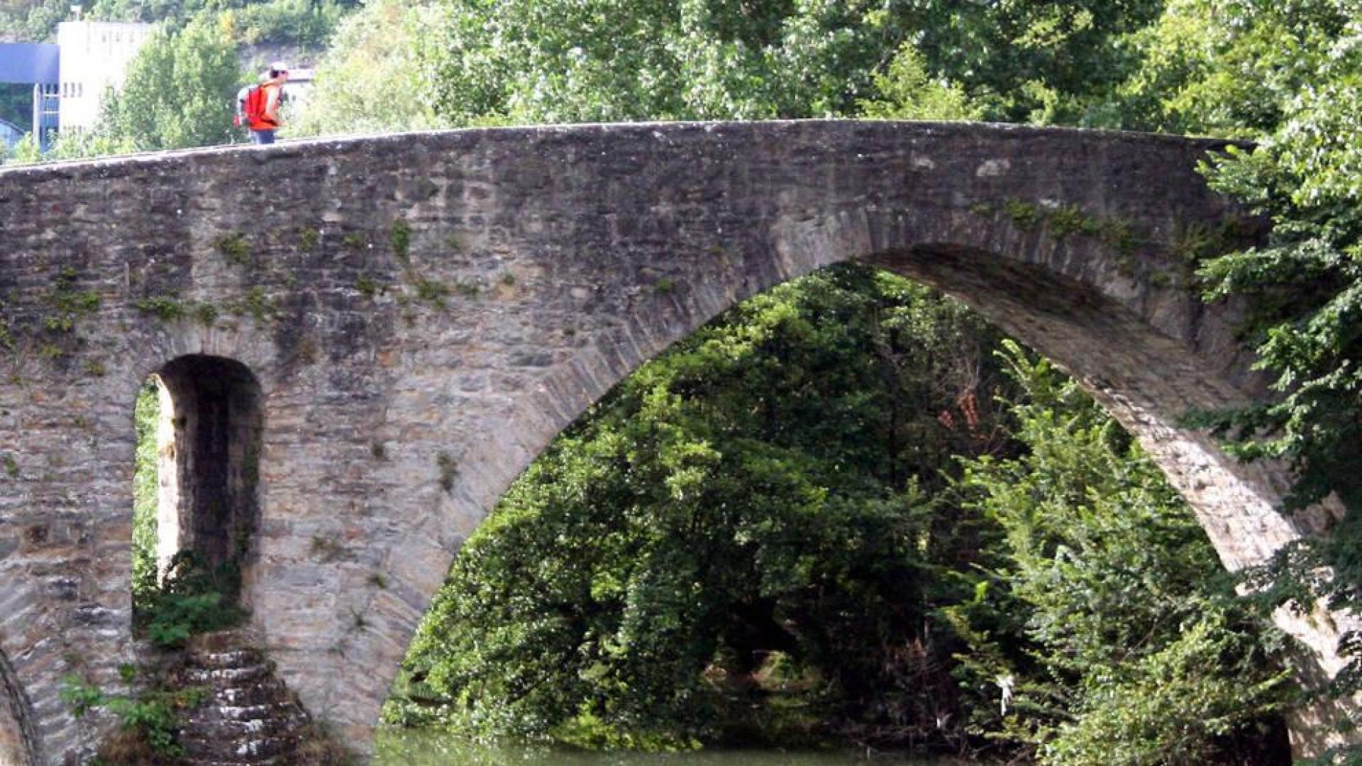 Este jueves se inicia la limpieza del puente de la Magdalena