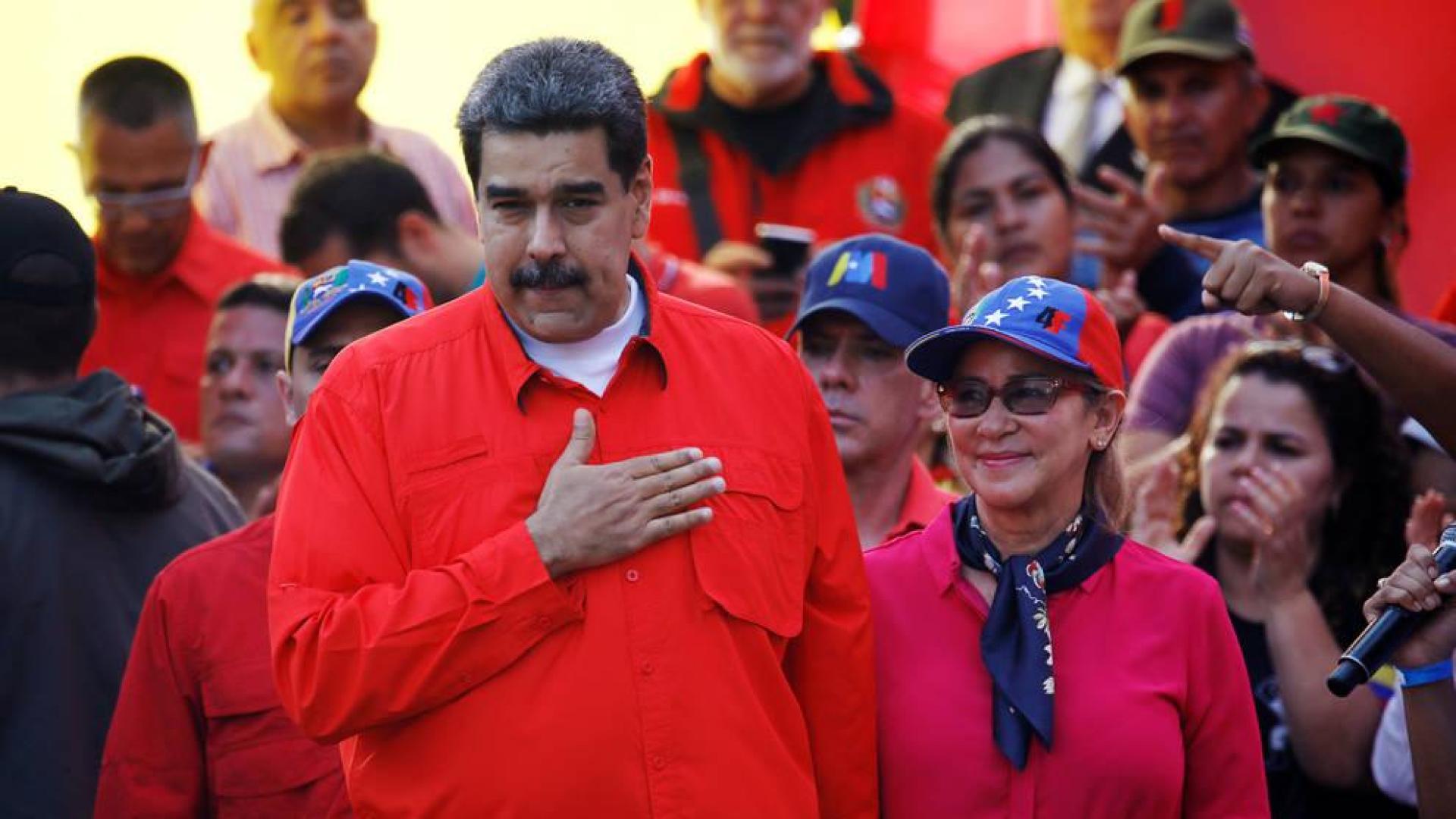 Maduro pide al Ejército "máxima lealtad" frente al "golpe de Estado"