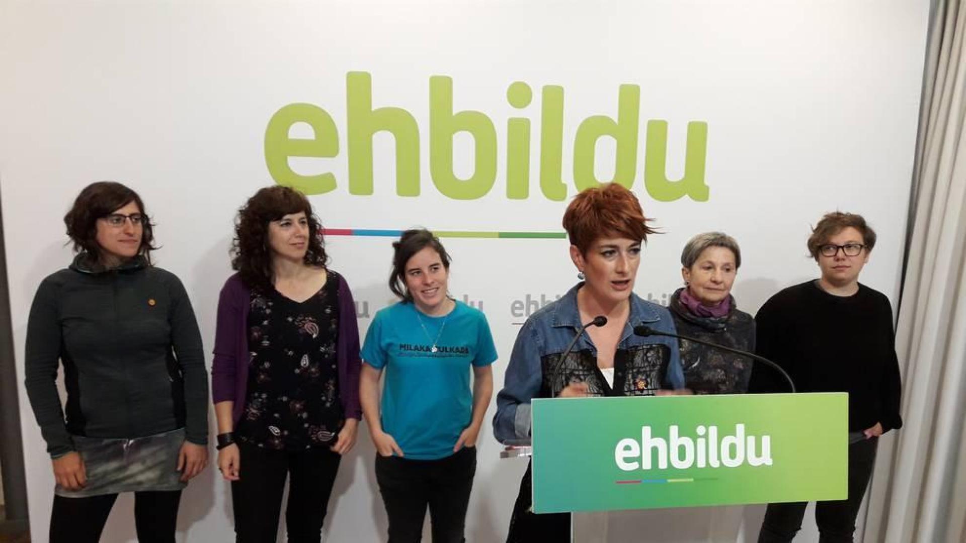 Bakartxo Ruiz, candidata de EH Bildu a la Presidencia del Gobierno de Navarra, en un acto de campaña