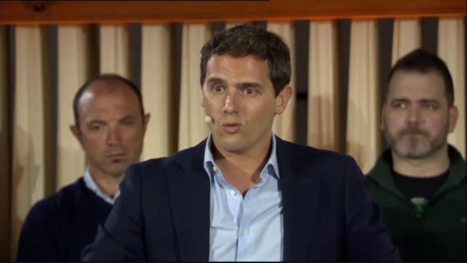 Rivera lamenta en Estella que el Congreso y el Senado vayan a estar presididas por un partido "nacionalista"