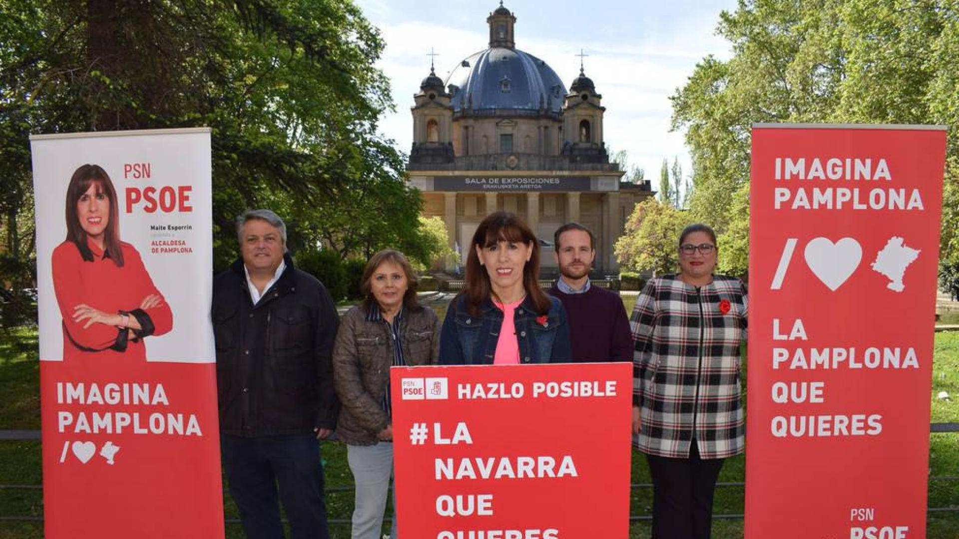 Esporrín, en un acto electoral del PSN ante el Monumento a los Caídos de Pamplona