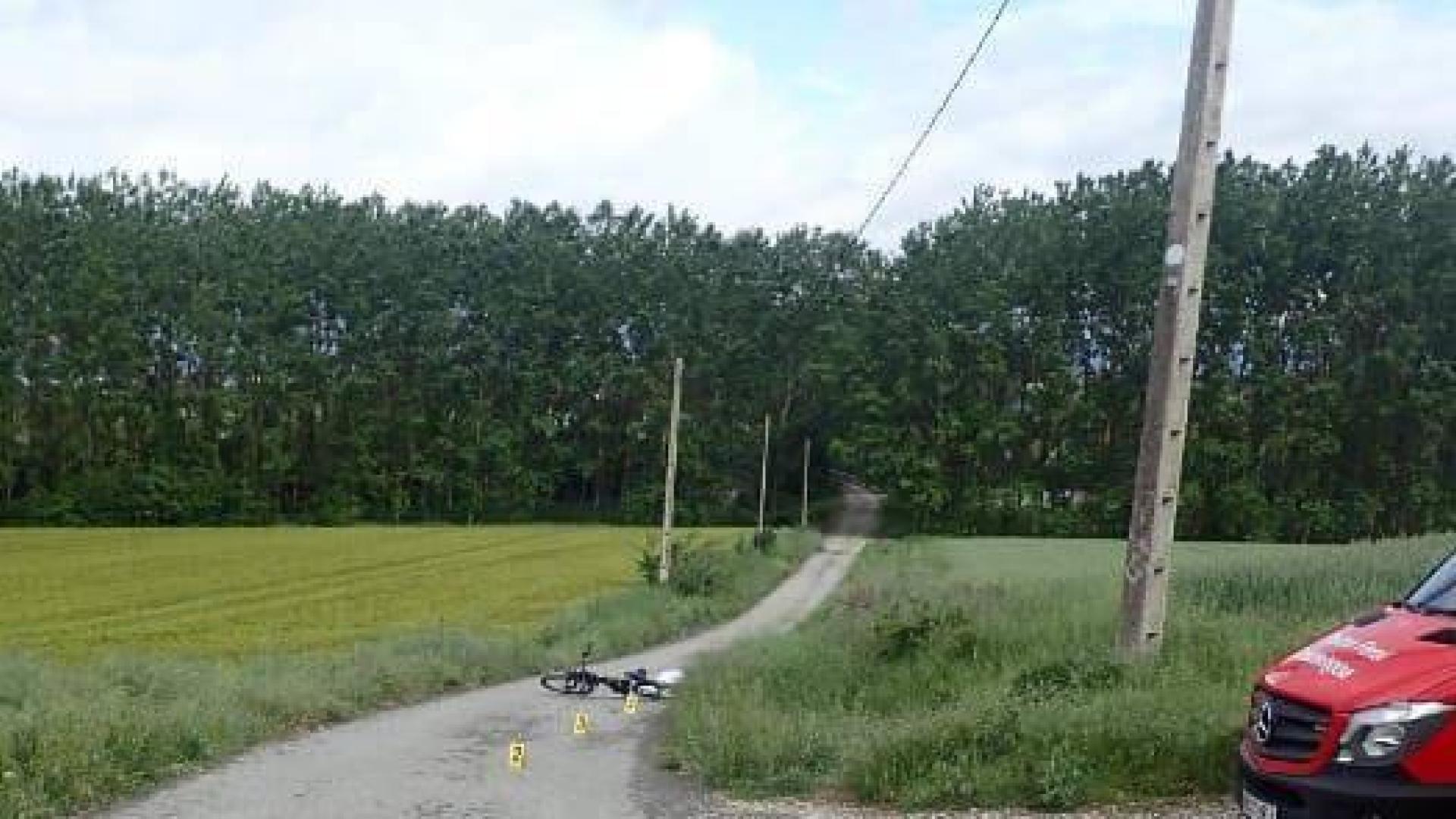 Fallece un ciclista tras sufrir una caída entre Izcue y Ororbia