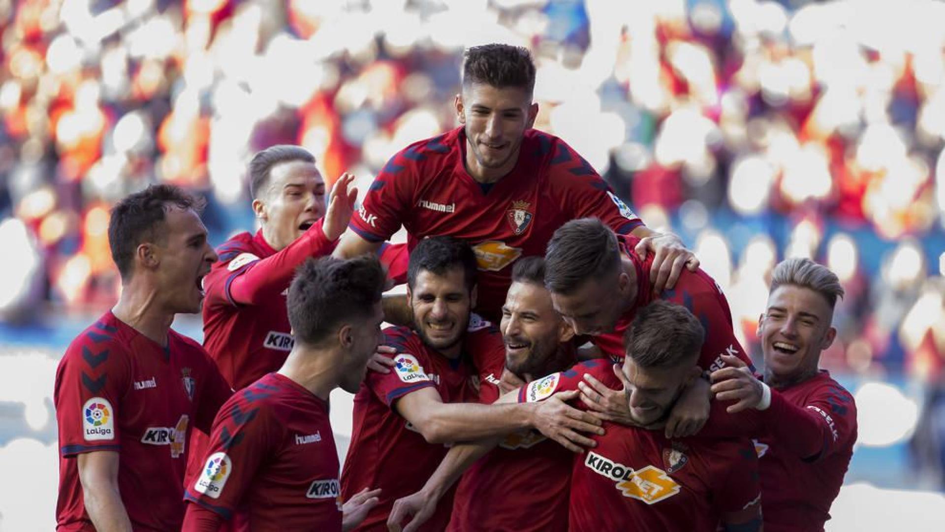 Piña de los jugadores rojillos el día del triunfo contra el Albacete.