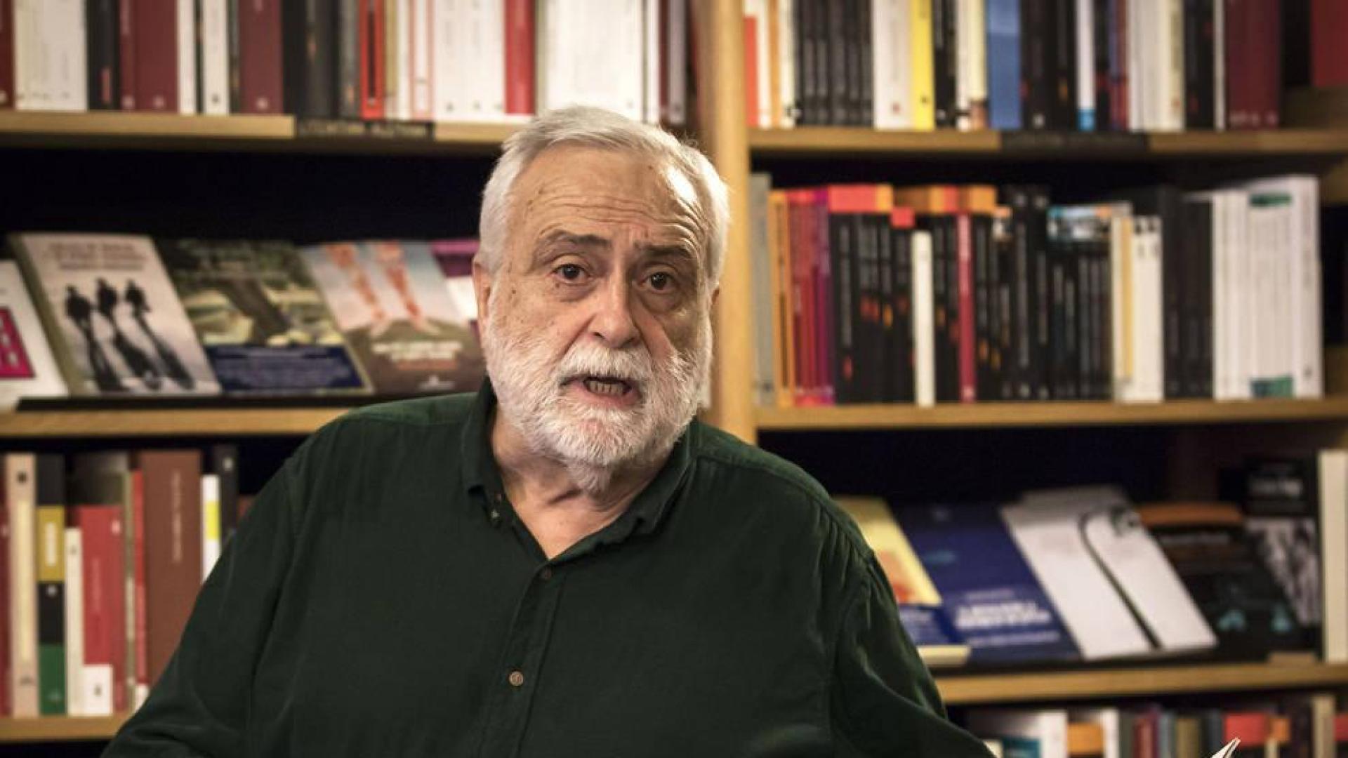 El balance de vida de Sánchez-Ostiz con textos risueños y poemas sarcásticos