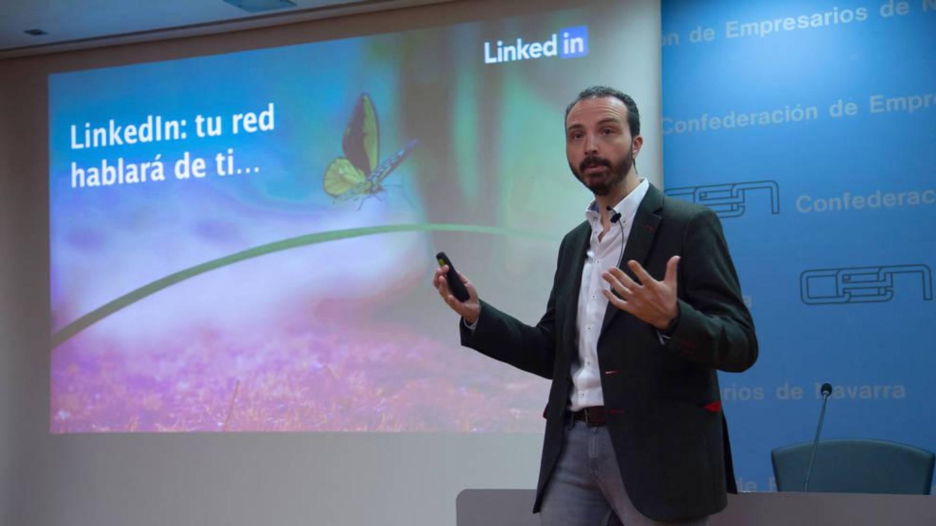 El responsable de negocio corporativo de LinkedIn en España, Raúl Suárez,a yer en la CEN.