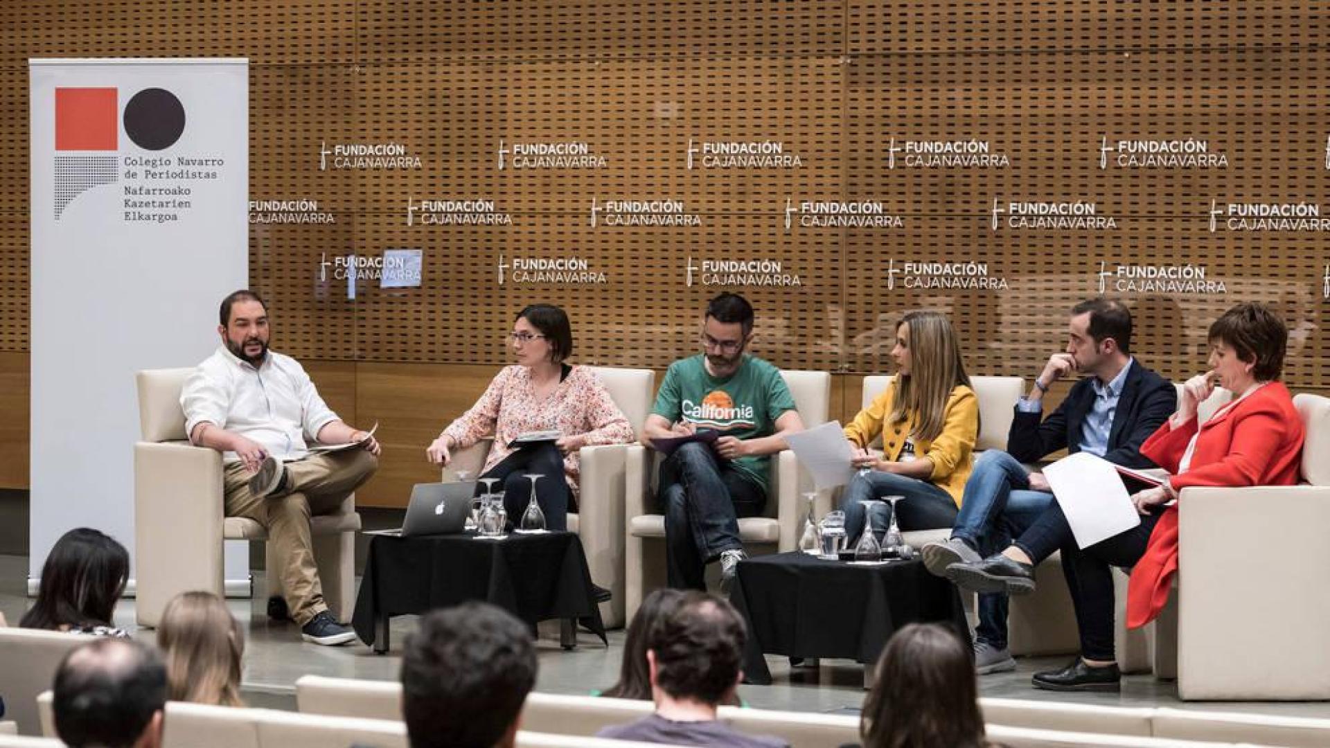 Mesa redonda sobre periodismo y multiculturalidad en Civican