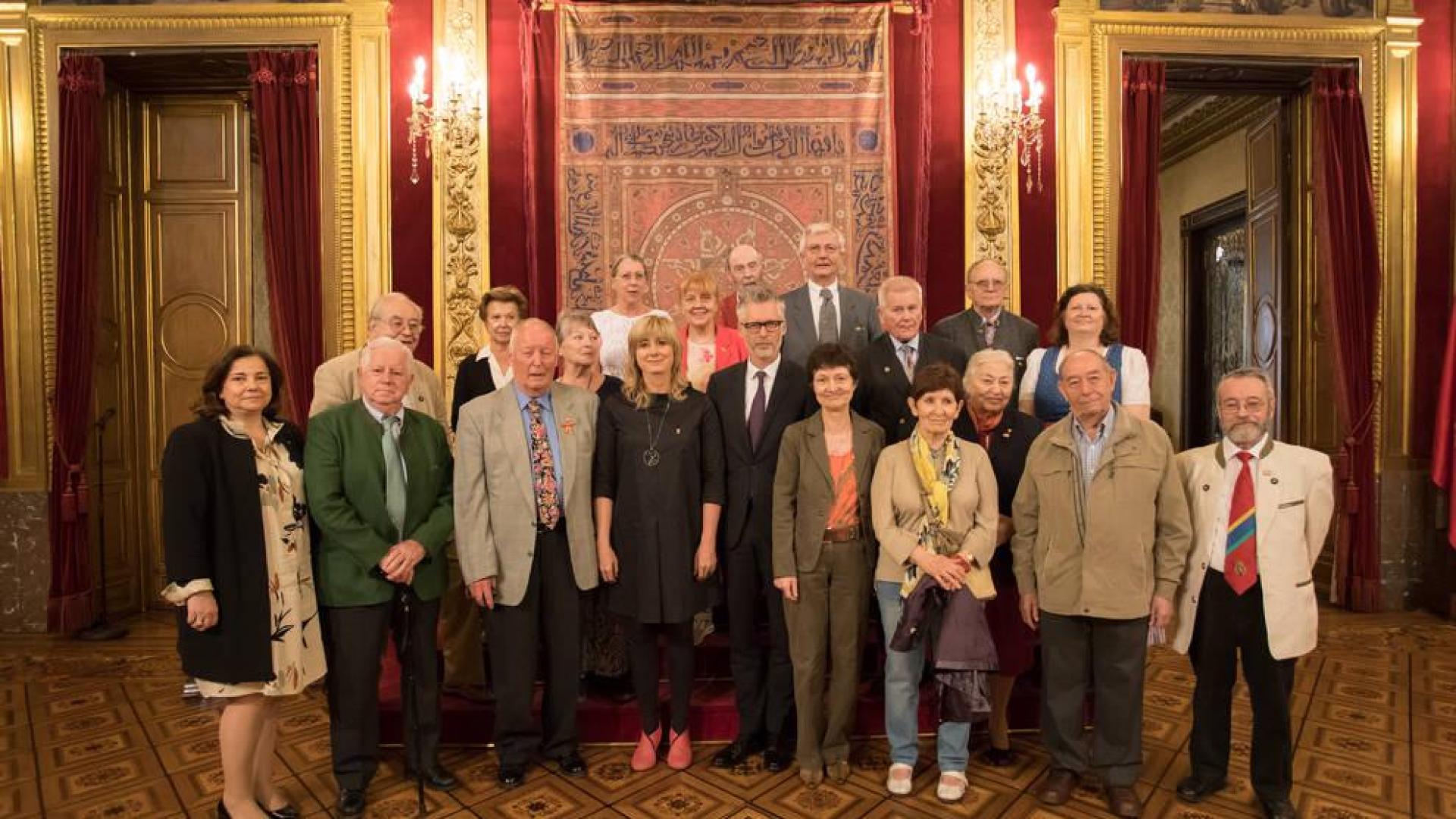 Ollo recibe a una delegación de 'Niños Austriacos' acogidos en Navarra hace 70 años