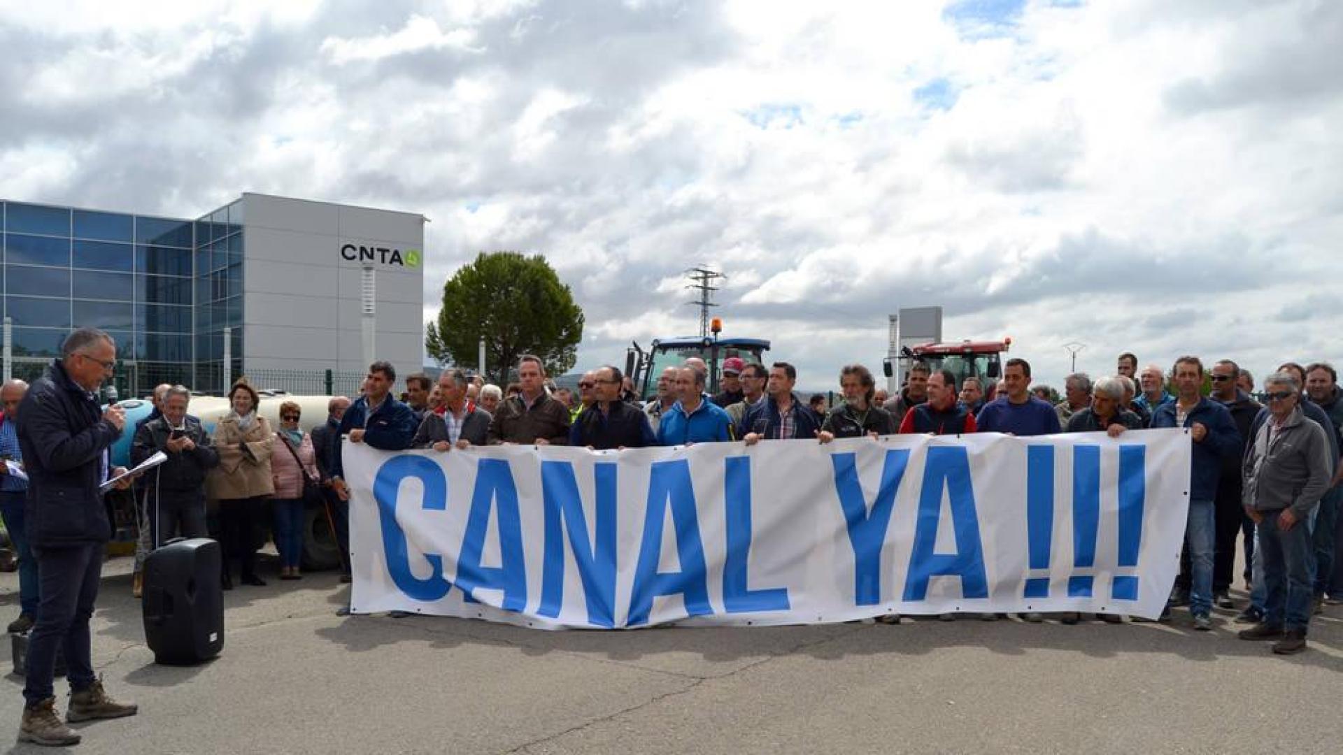 Los agricultores del ramal del Ega piden el agua de Itoiz para el verano