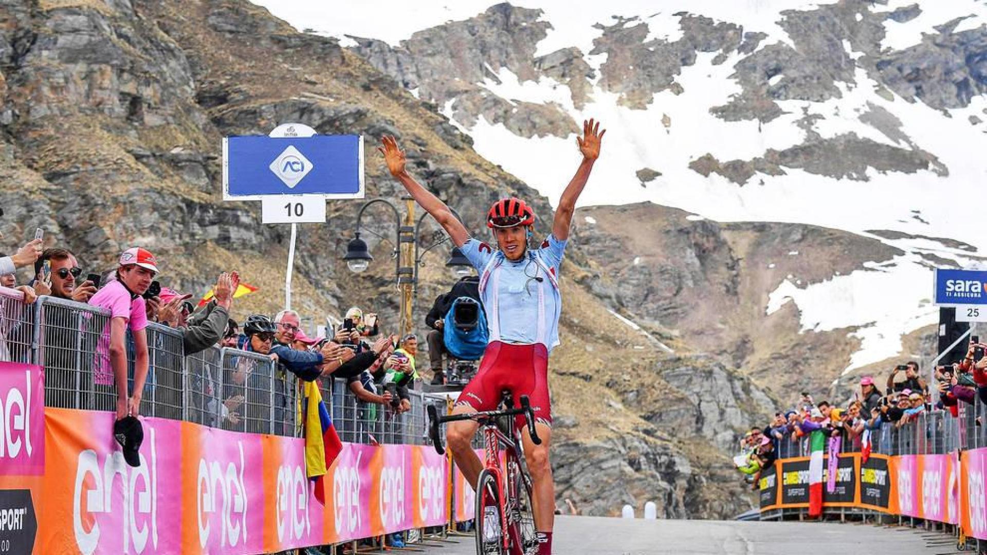 El ruso Zakarin priva al navarro Mikel Nieve del triunfo en el Giro