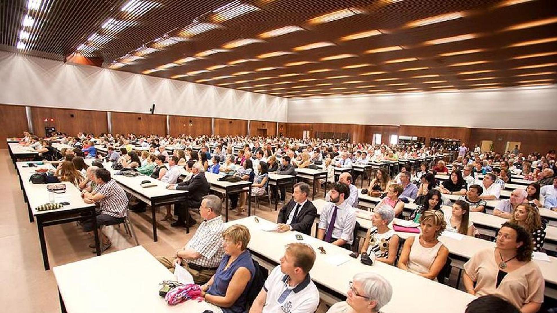 Unas 550 personas acudieron a la ceremonia de graduación de 79 estudiantes del Grado de Fisioterapia de la Universidad Pública de Navarra.
