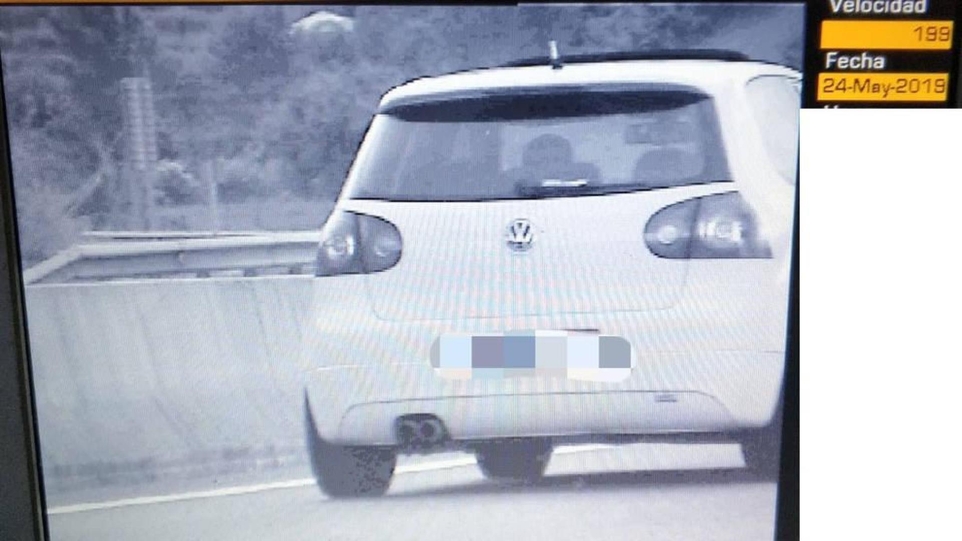 Imagen del vehículo a 199 km/h en la A-12.
