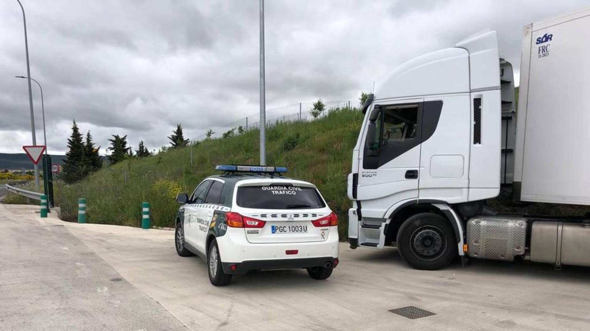 Un camionero sextuplica la tasa de alcohol permitida en la AP-15