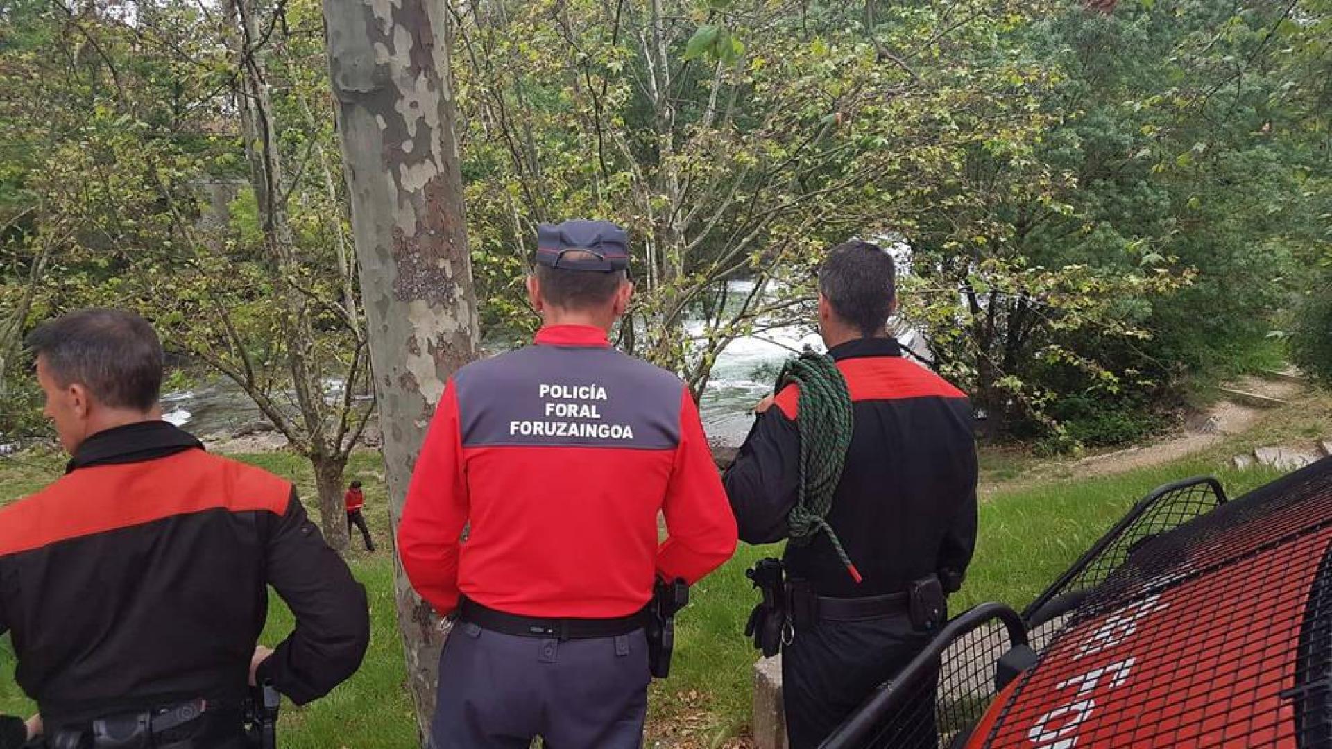 Rescatado en Huarte tras caer al río Arga cuando paseaba