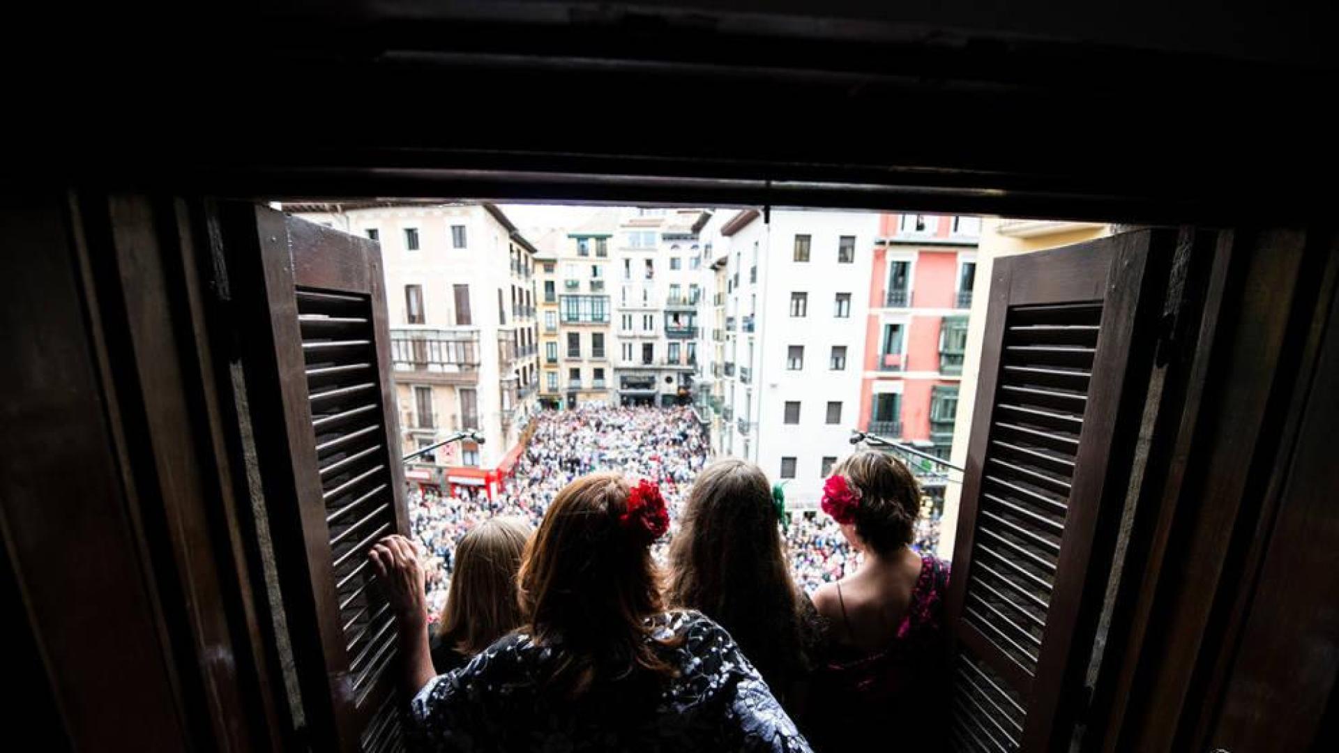 Concierto de ópera desde los balcones del Ayuntamiento de Pamplona, este sábado